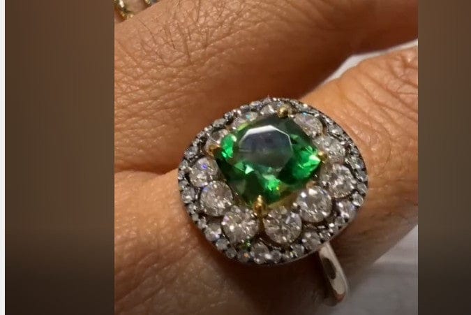 Luxury Promise 18K RING GoldTourmaline 1.87 ctDiamonds 0.93 / 11 pcsDiamonds 0.20 / 45 pcs R14145