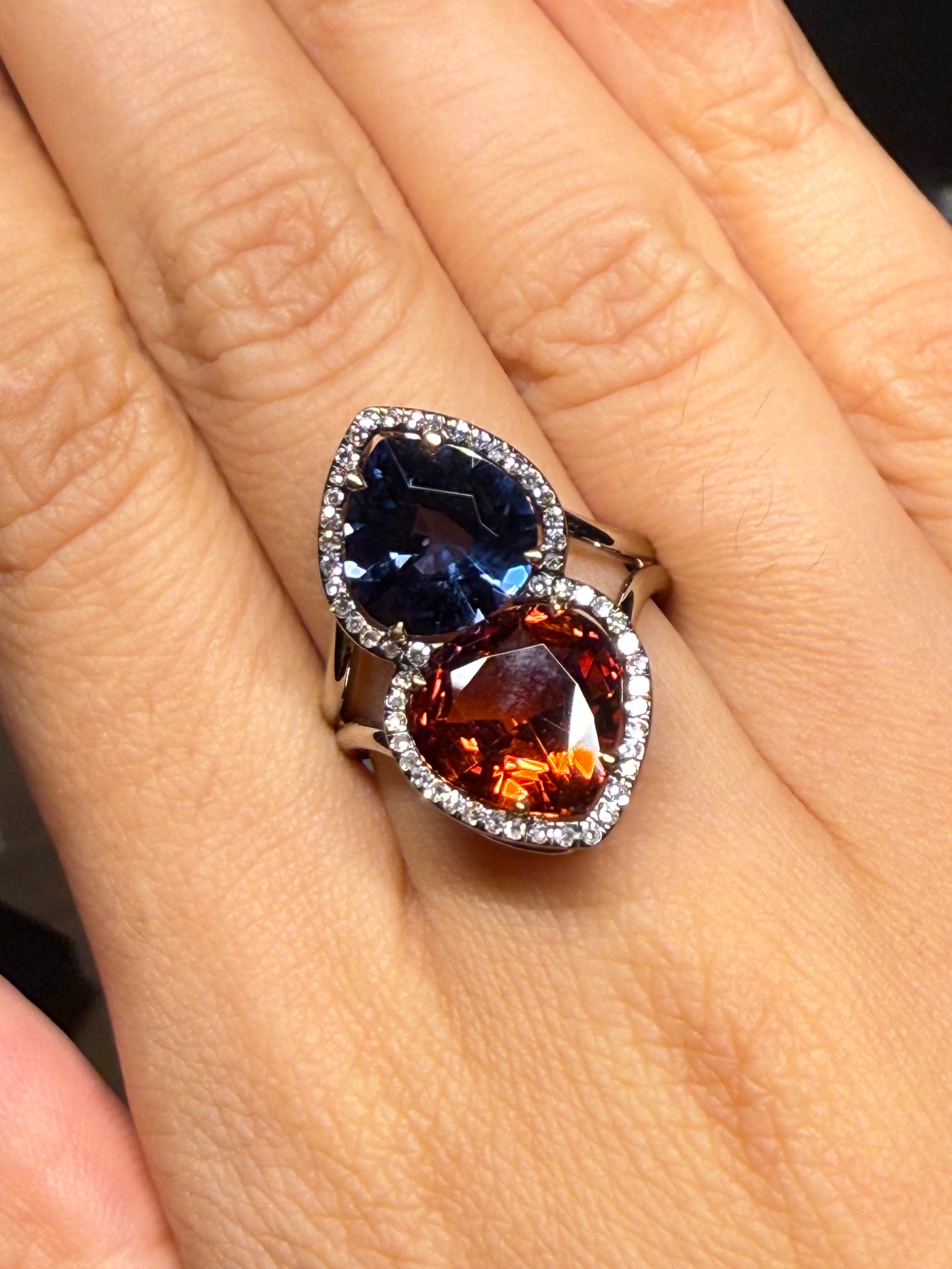 Luxury Promise 18K RING Pink GoldBlue Spinel 3.25 ctSpessartite 4.63 ctDiamonds 0.51 ct / 54 pcs R15185