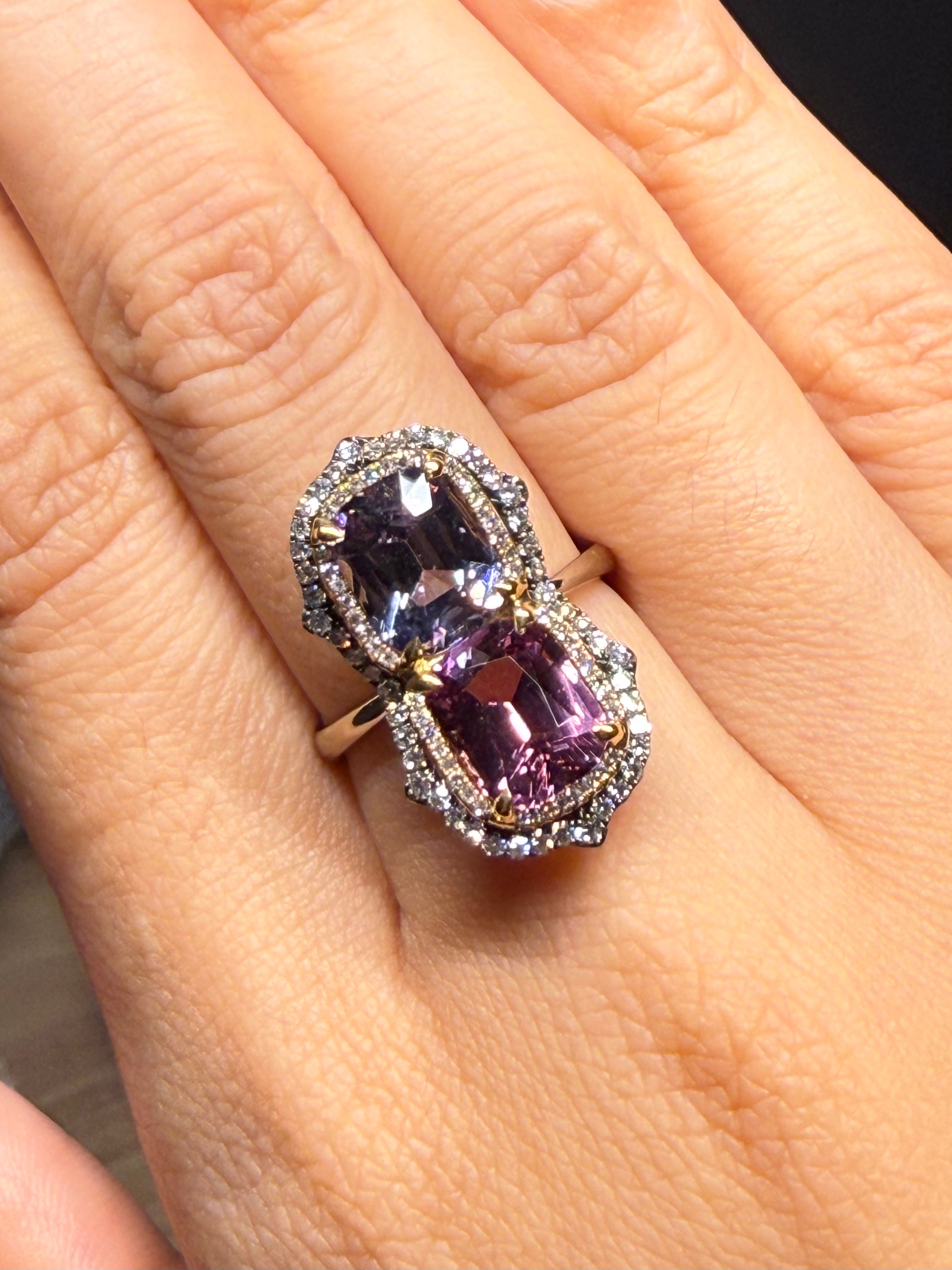 Luxury Promise 18K RING White and Yellow GoldSpinel 4.58 ct / 2 pcsDiamonds 0.44 ct / 94 pcs R12225