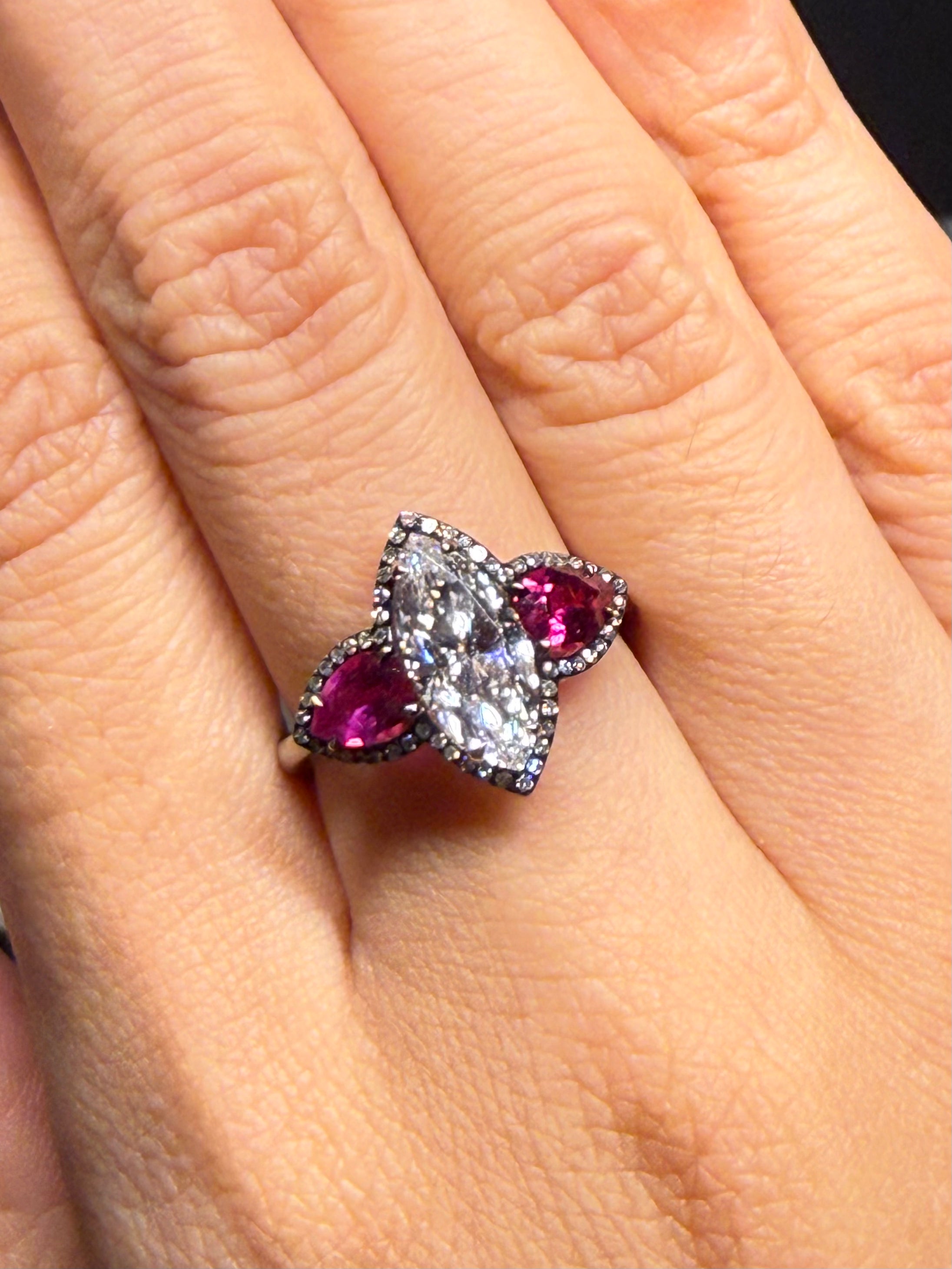 Luxury Promise 18K RING Yellow GoldMarquise Diamonds 1.50 ctRuby 1.00 ct / 2 pcsDiamonds 0.11 ct / 56 pcs R1543