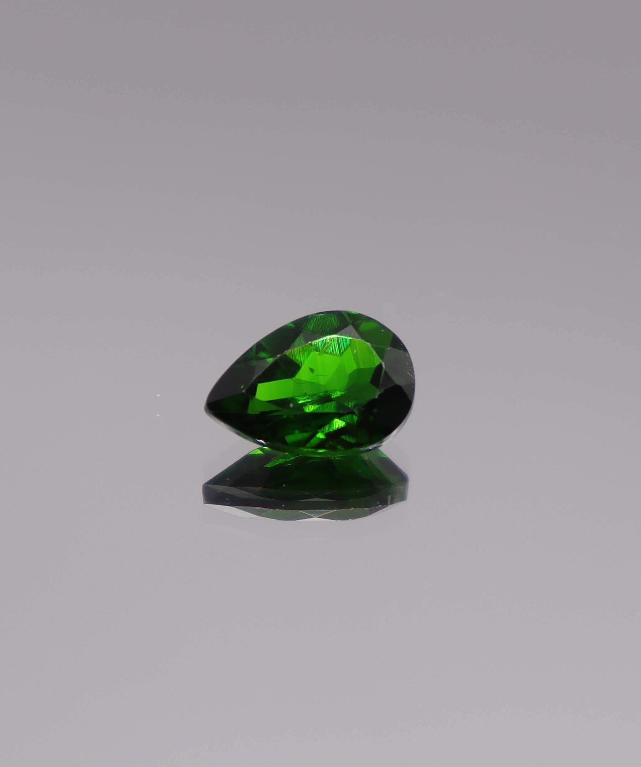 Luxury Promise 2.04ct Chrome Diopside Pear DXBCS3235