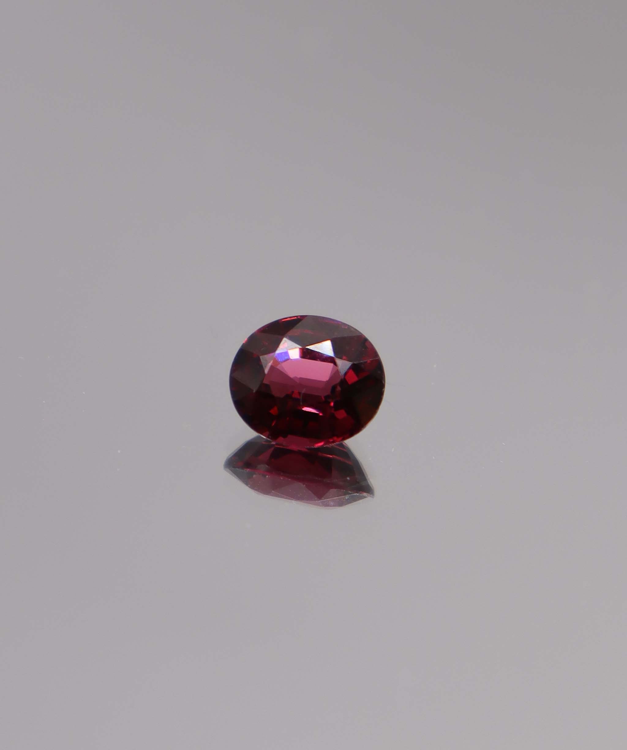 Luxury Promise 2.06ct Malaya Garnet Oval DXBCS3353