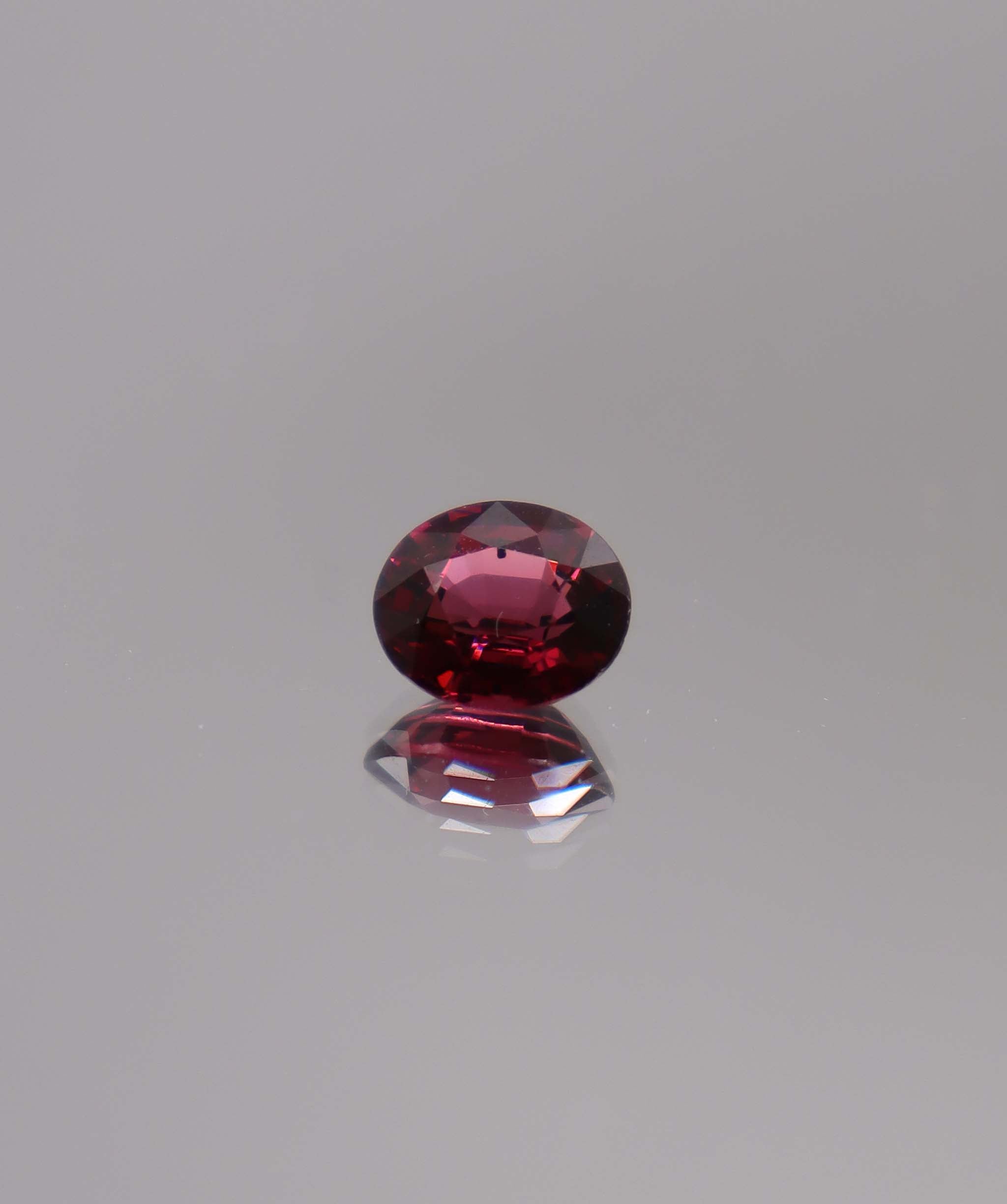 Luxury Promise 2.06ct Malaya Garnet Oval DXBCS3353