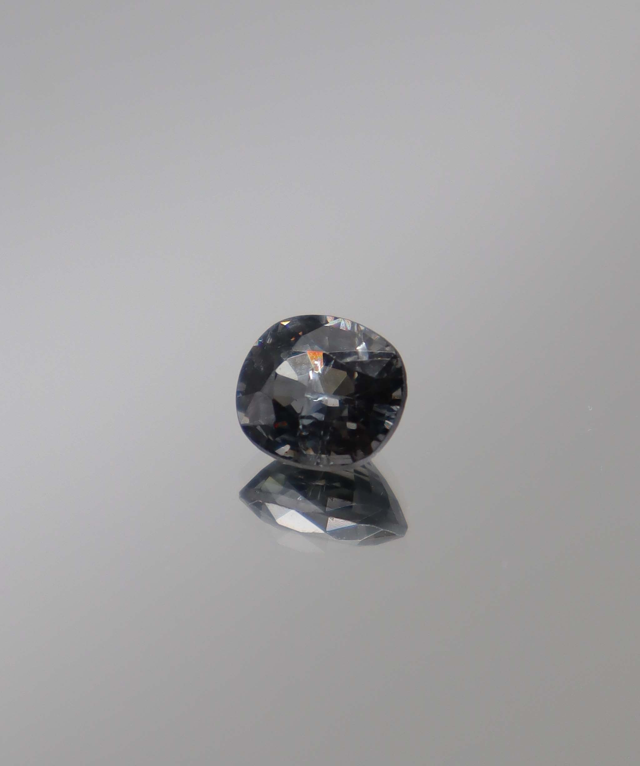 Luxury Promise 2.10ct Gray Spinel Cushion DXBCD1306