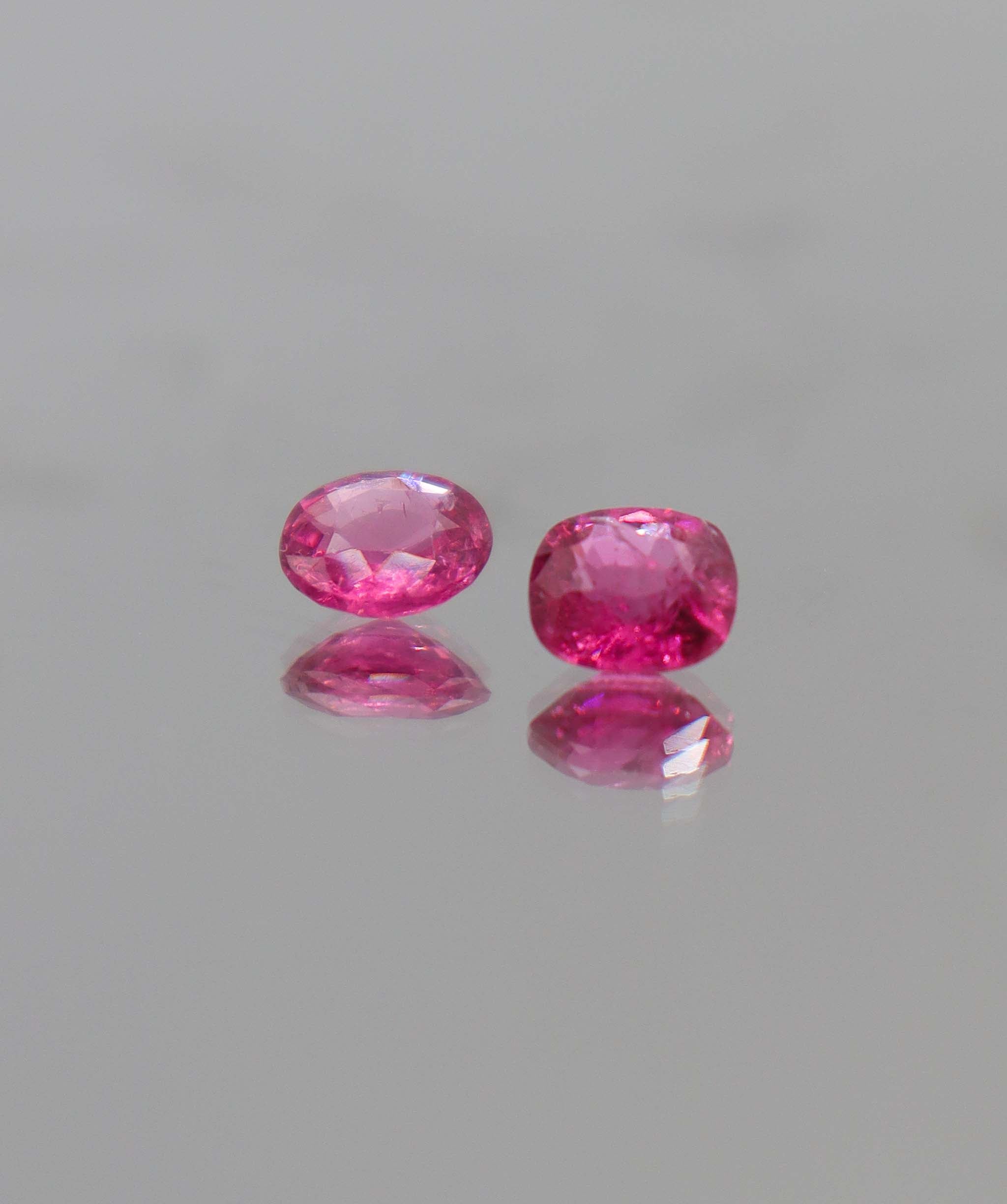 Luxury Promise 2.20ct Hot Pink Mahenge Spinel Moi et Toi DXBCD0714