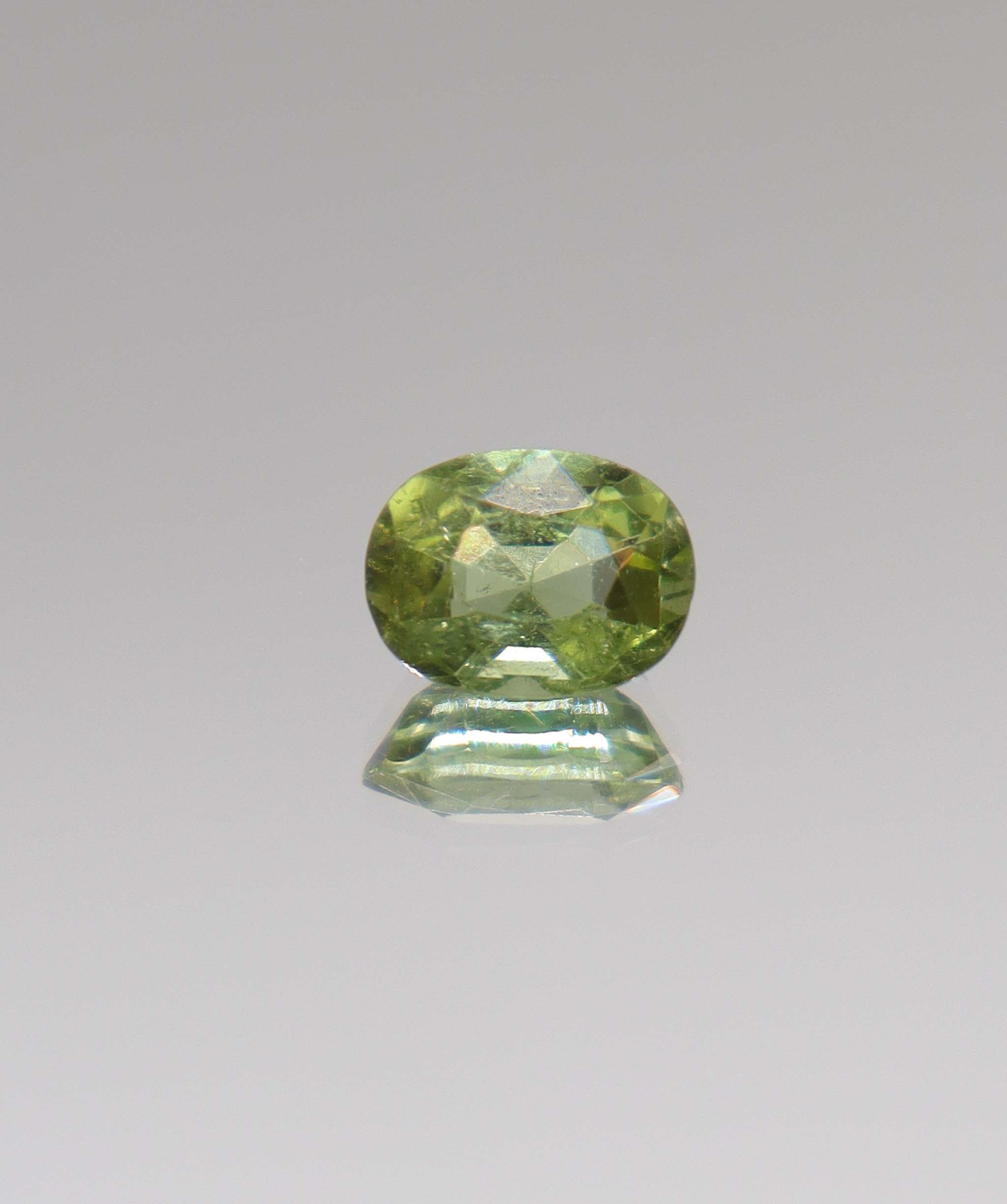Luxury Promise 2.21ct Green Tourmaline DXBCS0239