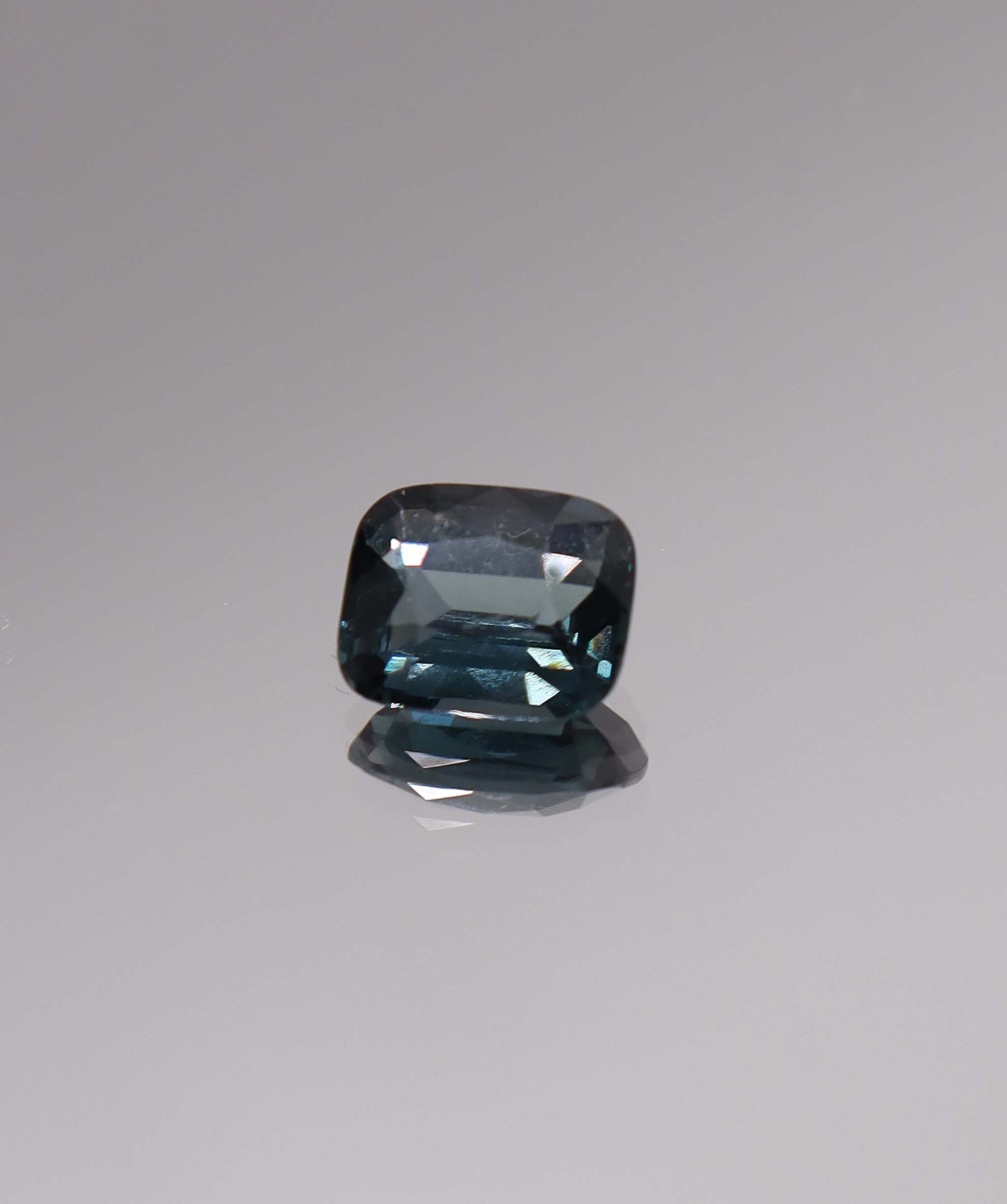 Luxury Promise 2.34ct Metallic Blue Spinel Long Cushion DXBCS1501