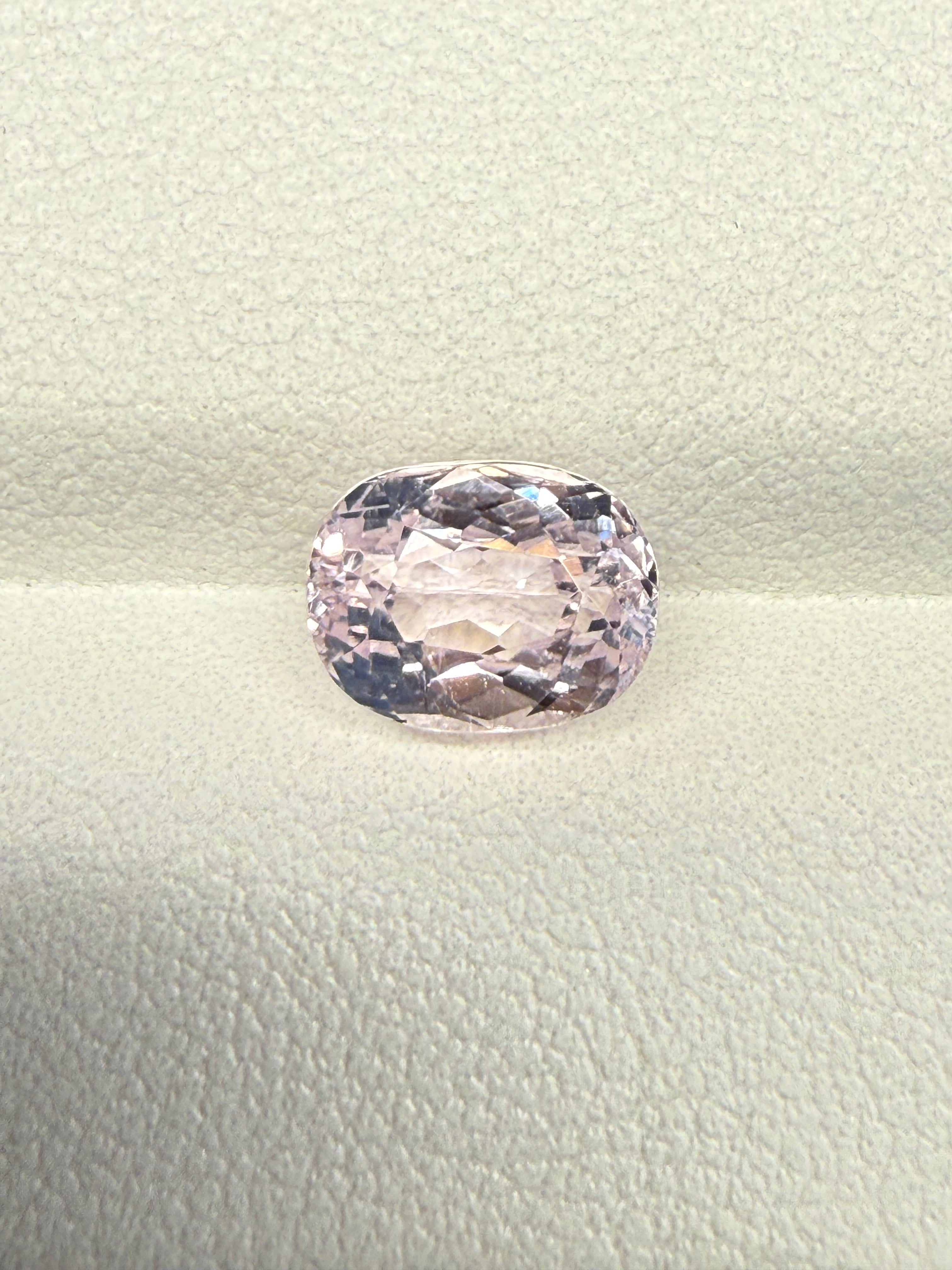 Luxury Promise 2.36ct Kunzite Oval DXBCS0105