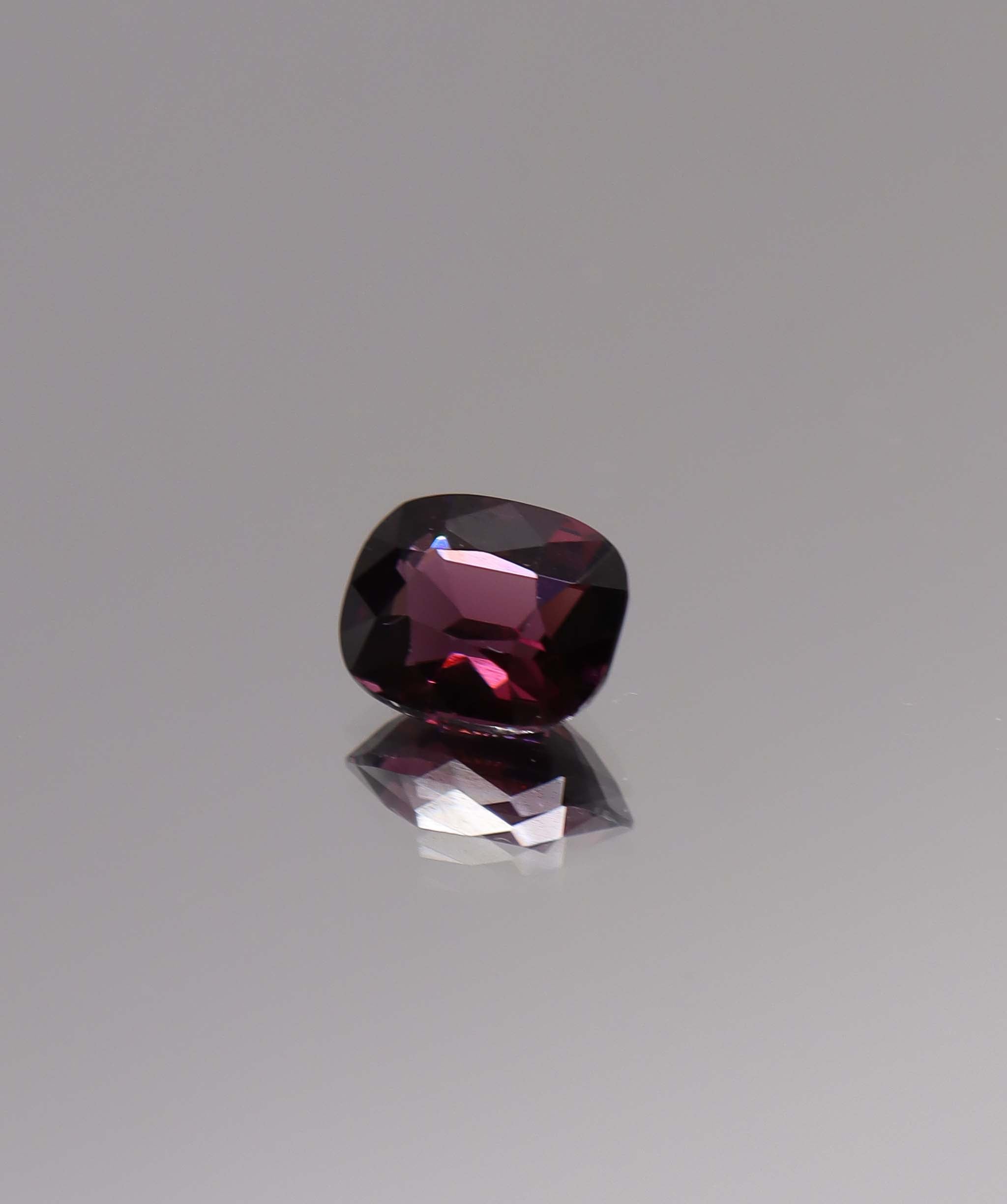 Luxury Promise 2.55ct Raspberry Spinel Long Cushion DXBCS1519