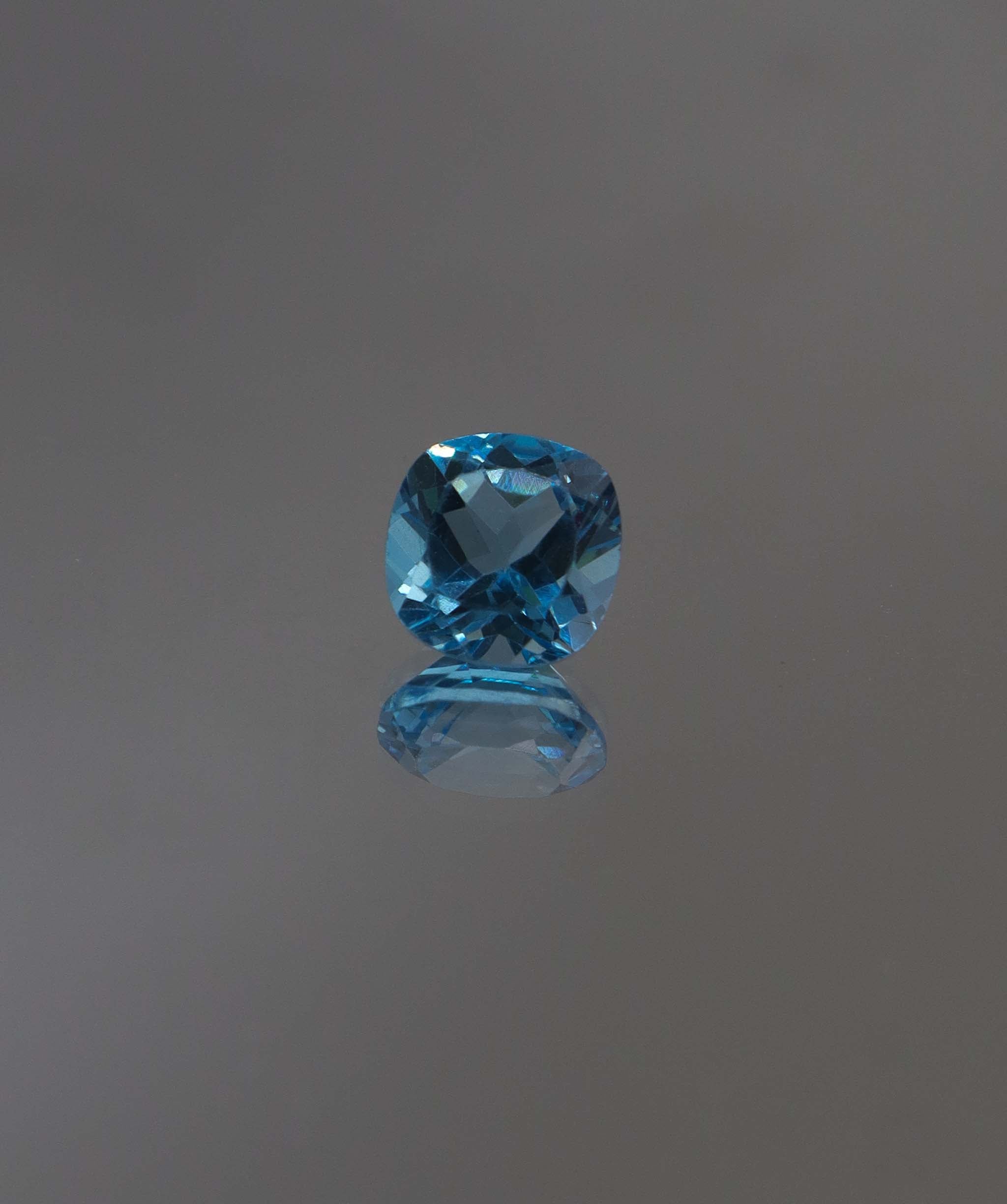 Luxury Promise 2.65 carat Swiss Topaz 9 DXBS5147