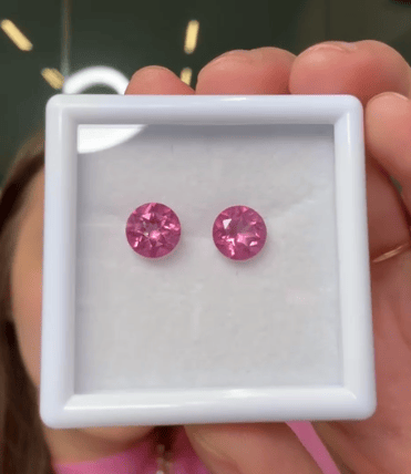 Luxury Promise 2.65ct Hot Pink Topaz Round Pair DXBCS2249