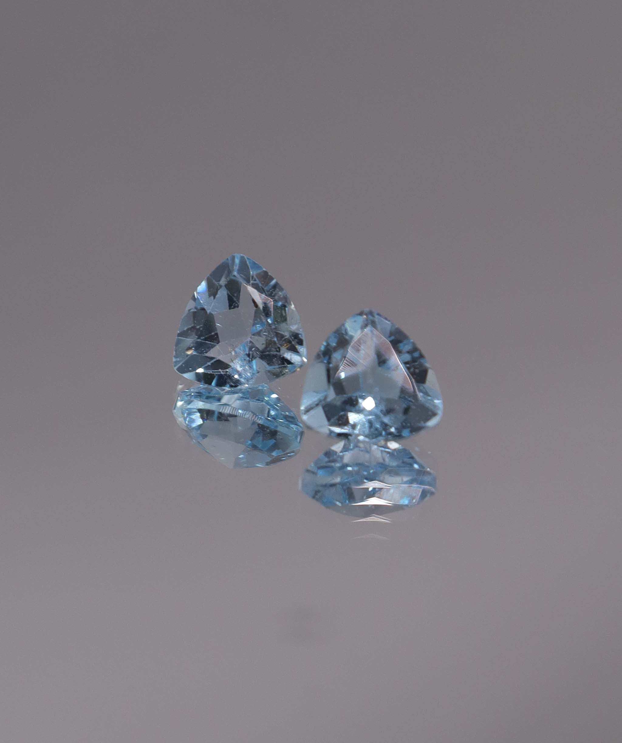 Luxury Promise 2.76ct Sky Blue Topaz Trillion pair DXBCS1200
