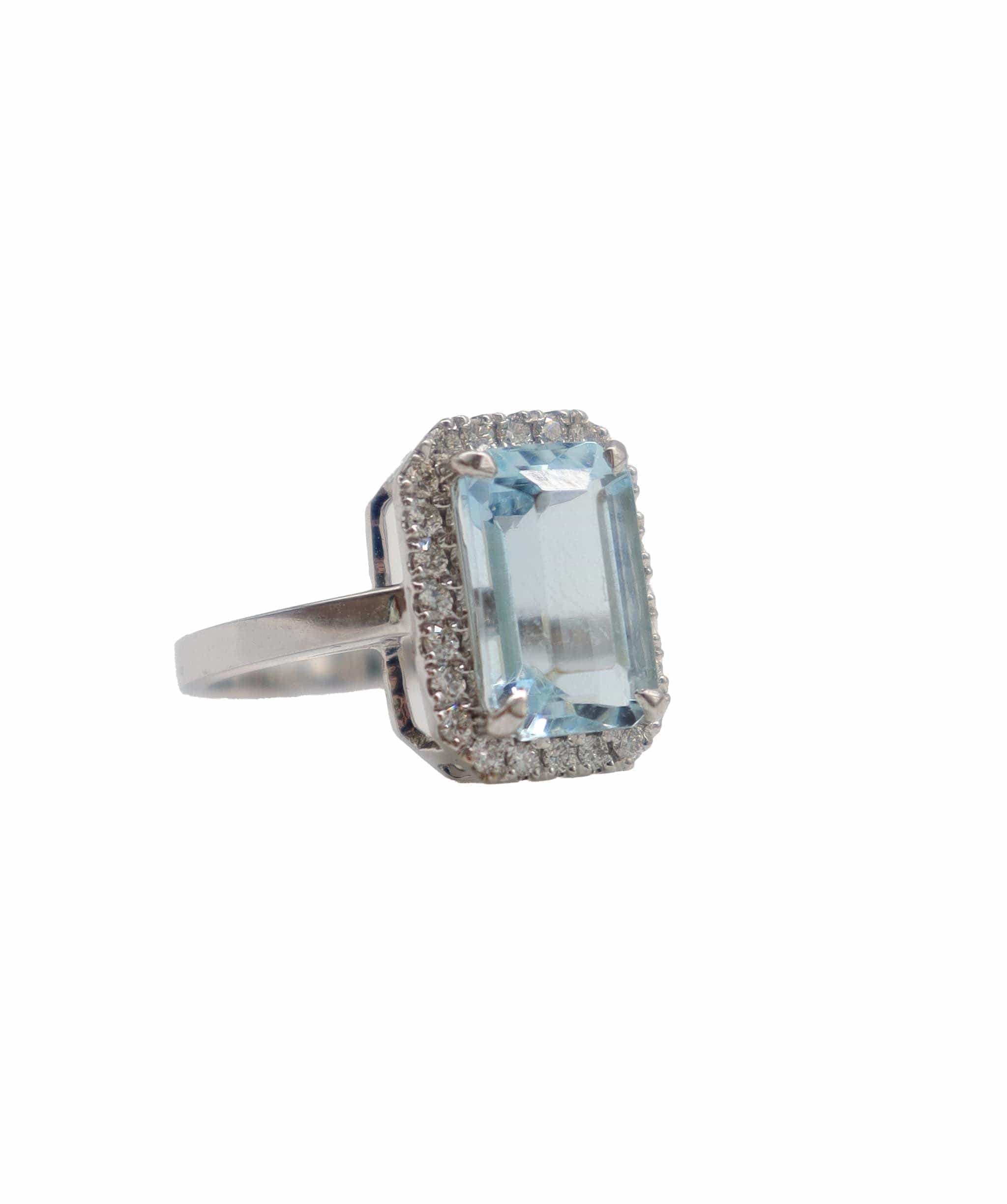 Luxury Promise 2.80ct Aquamarine & Diamond Halo Ring RDL0138D