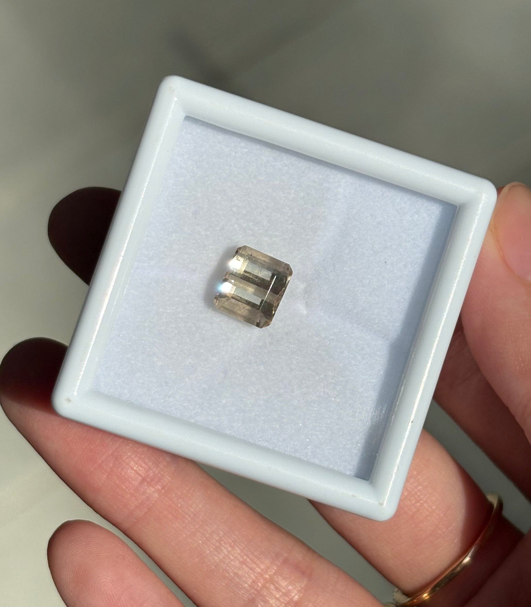 Luxury Promise 2.80ct Golden Tourmaline DXBCS1337