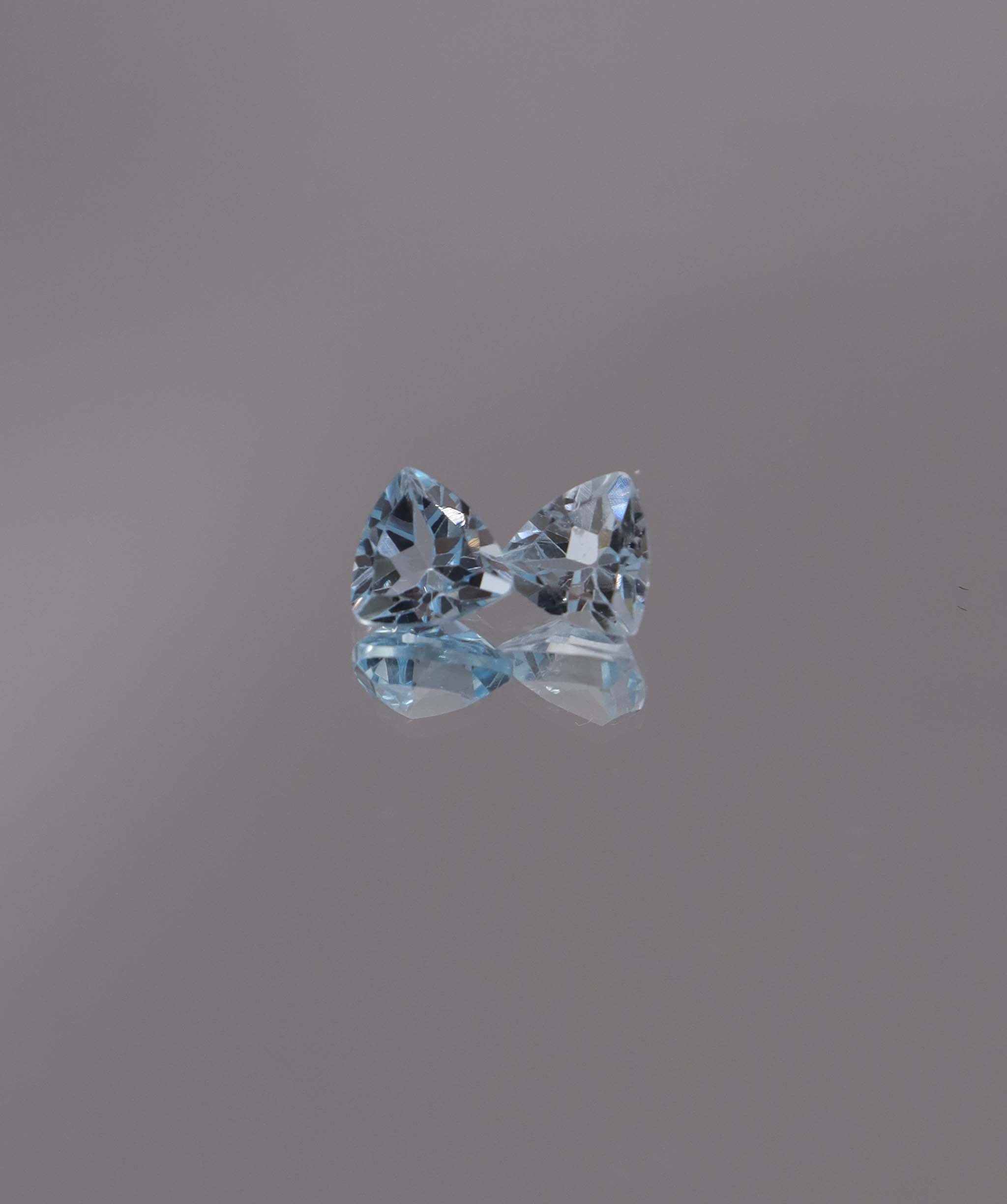 Luxury Promise 2.87ct Trillion Sky Blue Topaz pair DXBCS1192