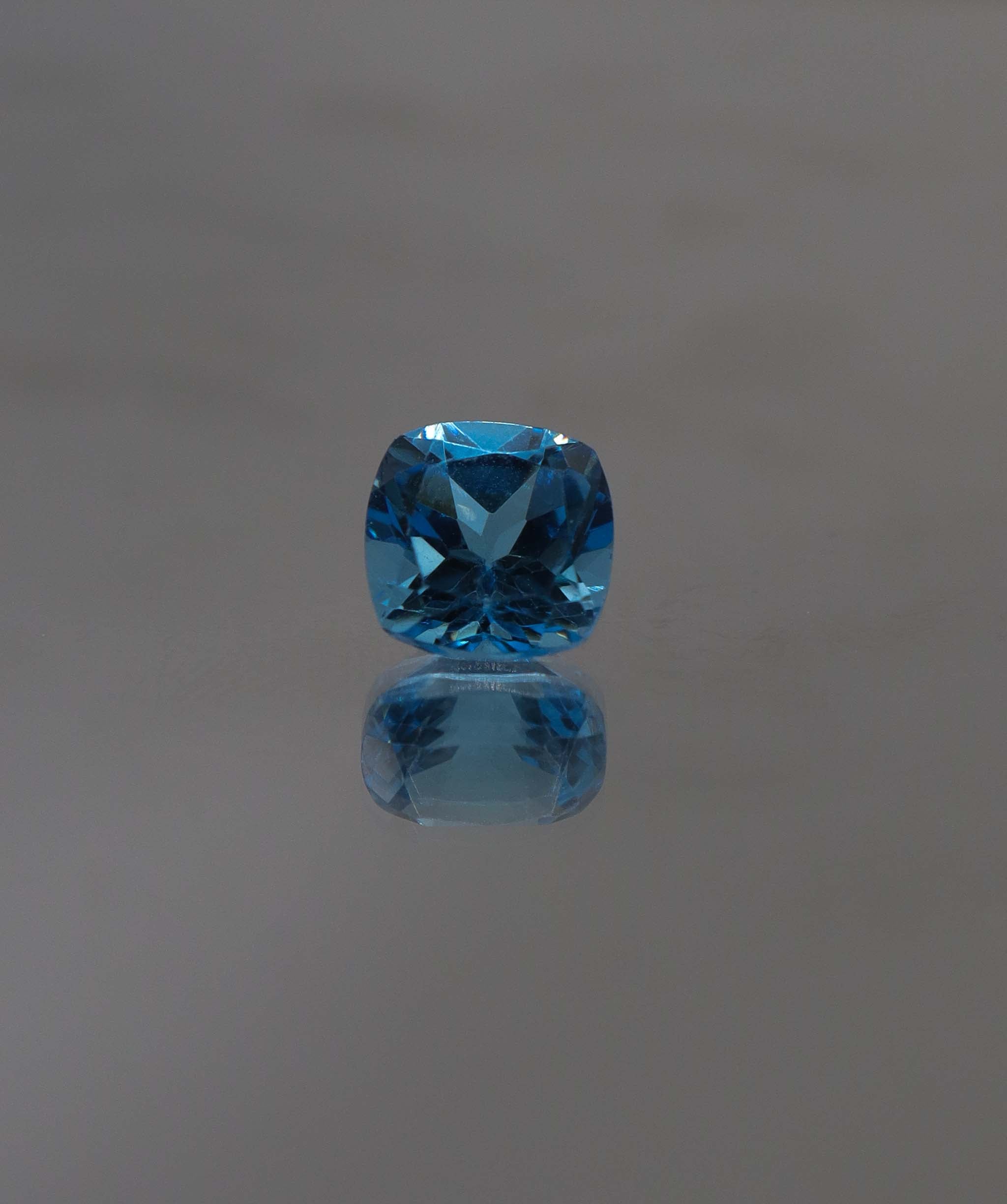 Luxury Promise 2.92 carat Swiss Topaz 22 DXBS5160