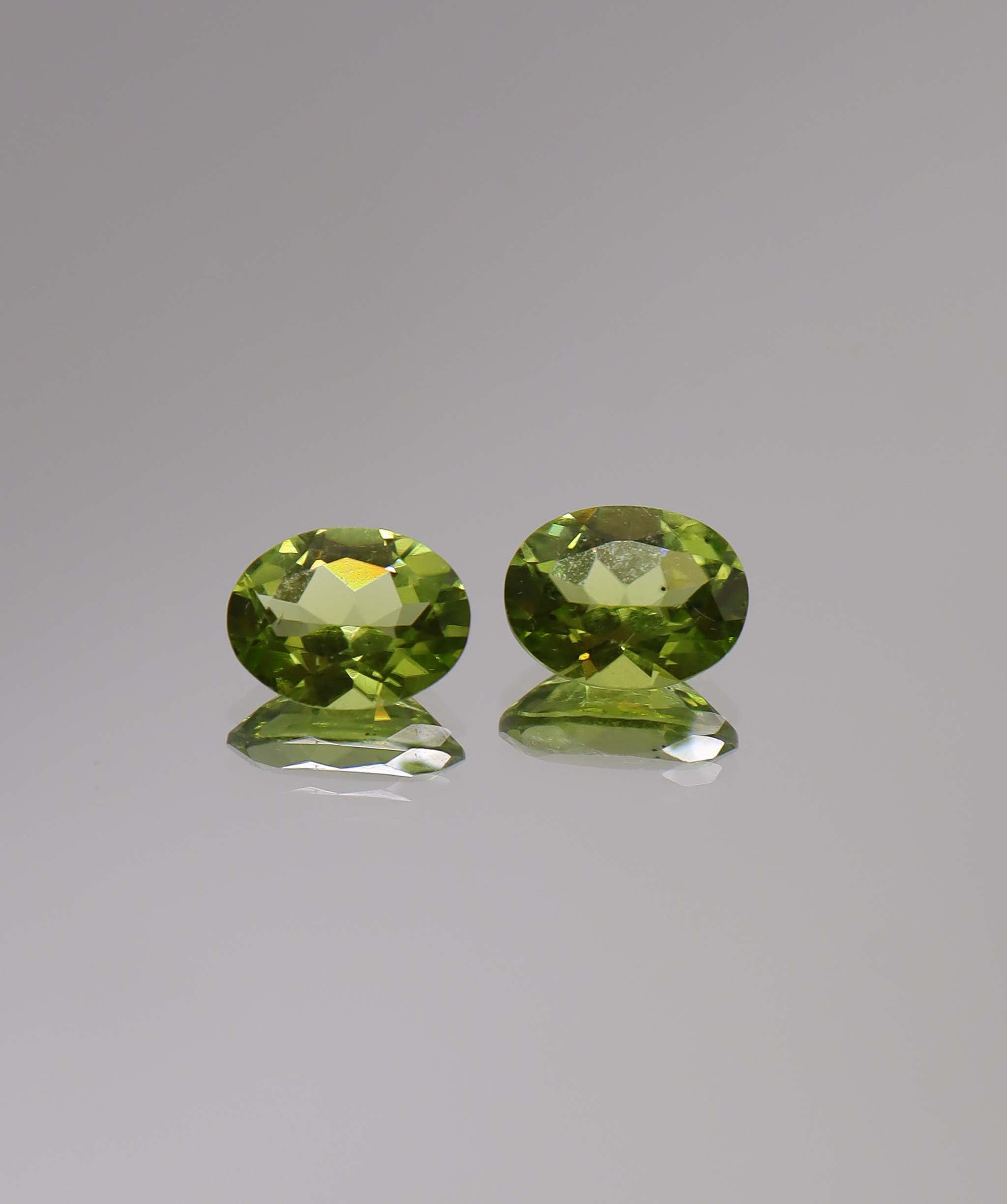 Luxury Promise 3.48ct Peridot PAIR Oval DXBCS0065