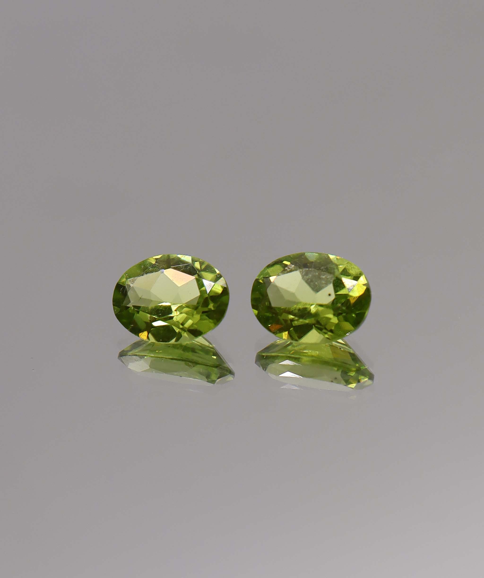 Luxury Promise 3.48ct Peridot PAIR Oval DXBCS0065