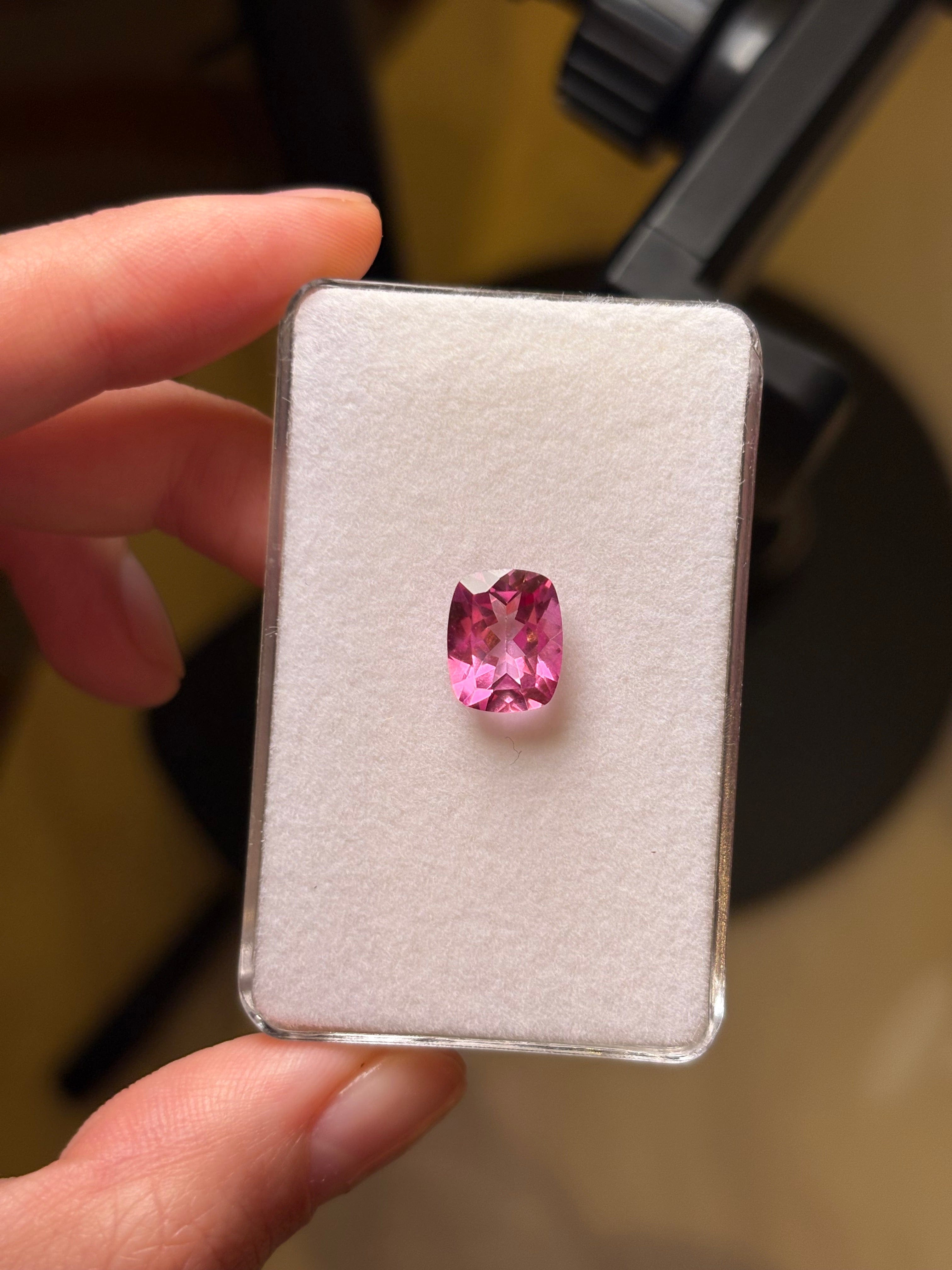 Luxury Promise 3.50ct HOT PINK TOPAZ CUSHION DXBCS2766