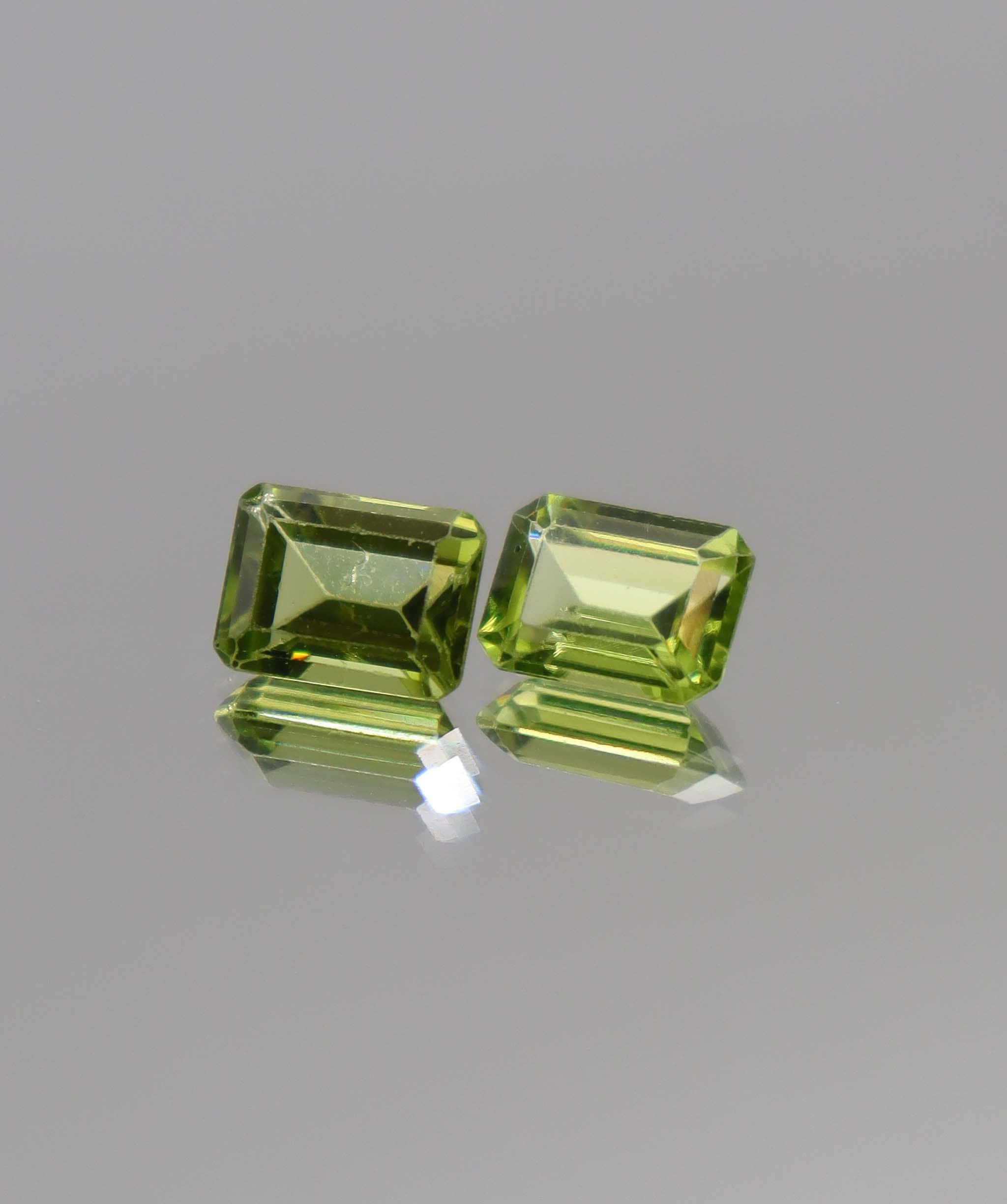 Luxury Promise 3.57ct Peridot Emerald pair DXBCS2280