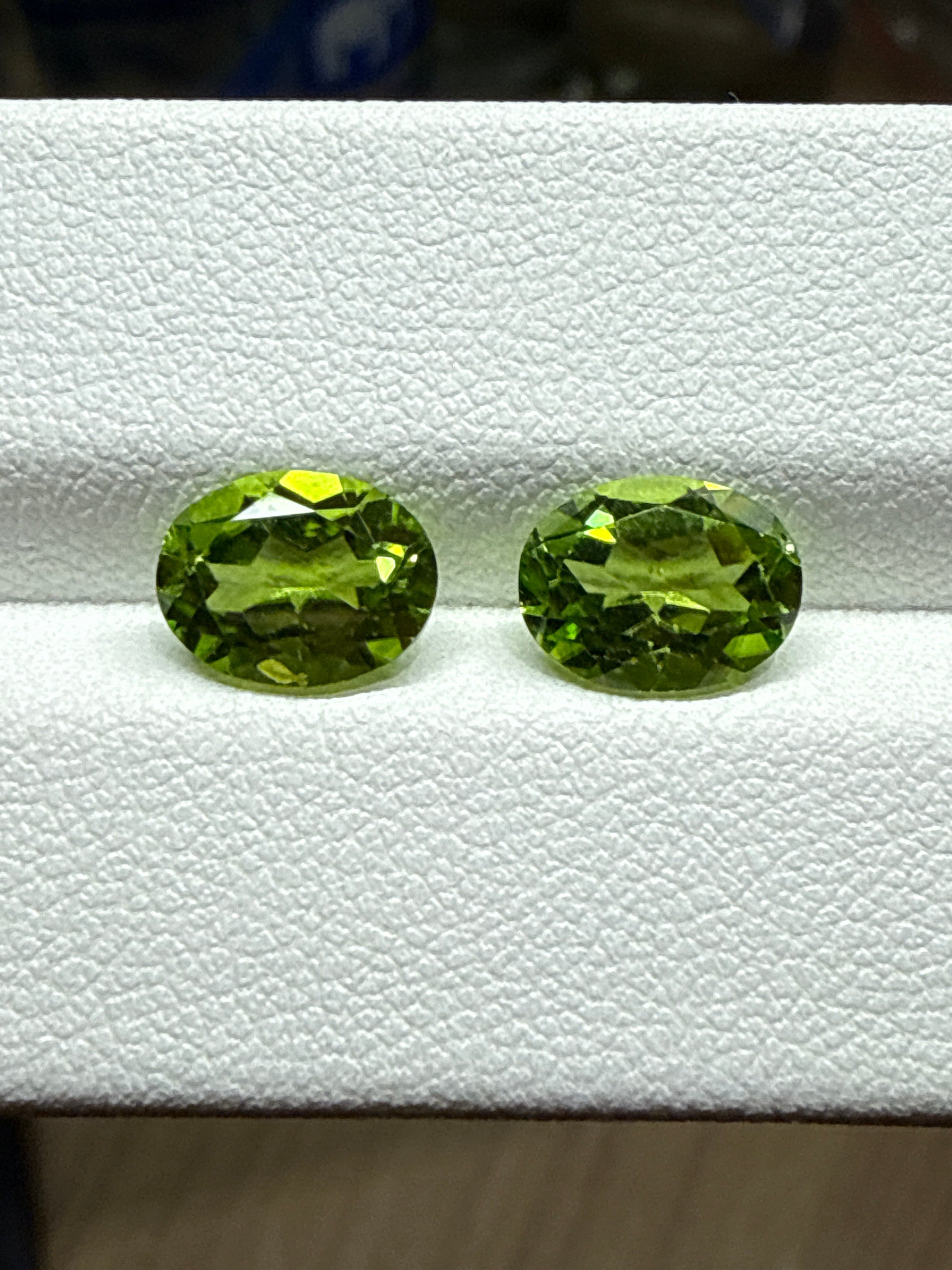 Luxury Promise 3.68ct Peridot PAIR Oval DXBCS0063