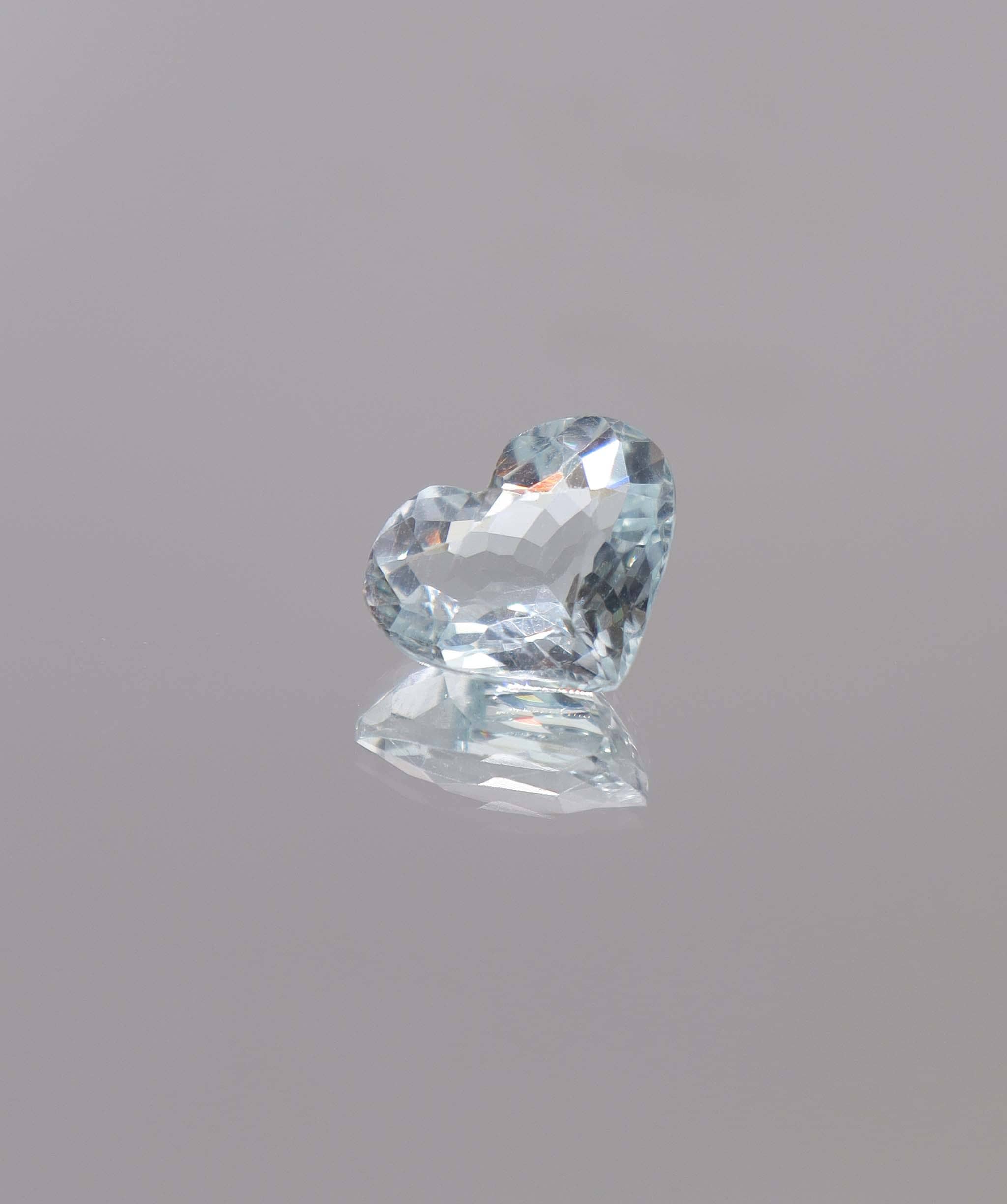 Luxury Promise 4.09ct Aquamarine Heart DXBCS0077