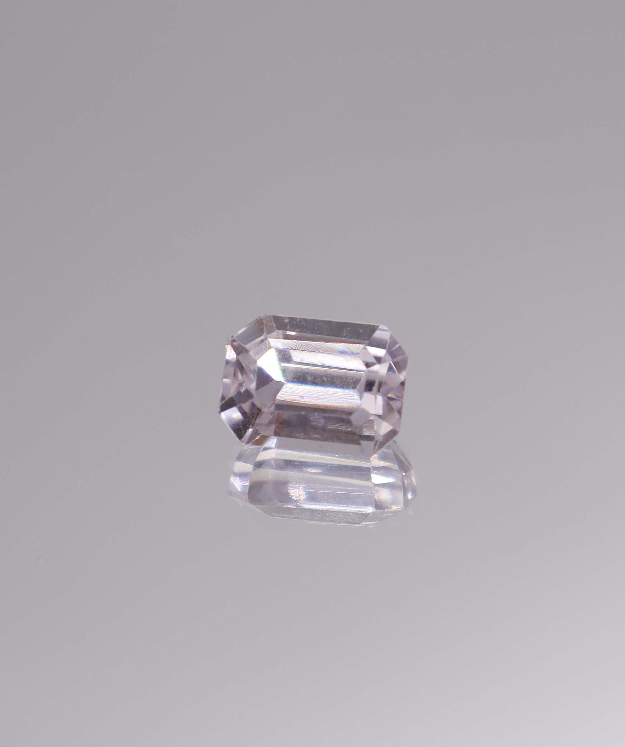 Luxury Promise 4.09ct Kunzite Emerald DXBCS3212
