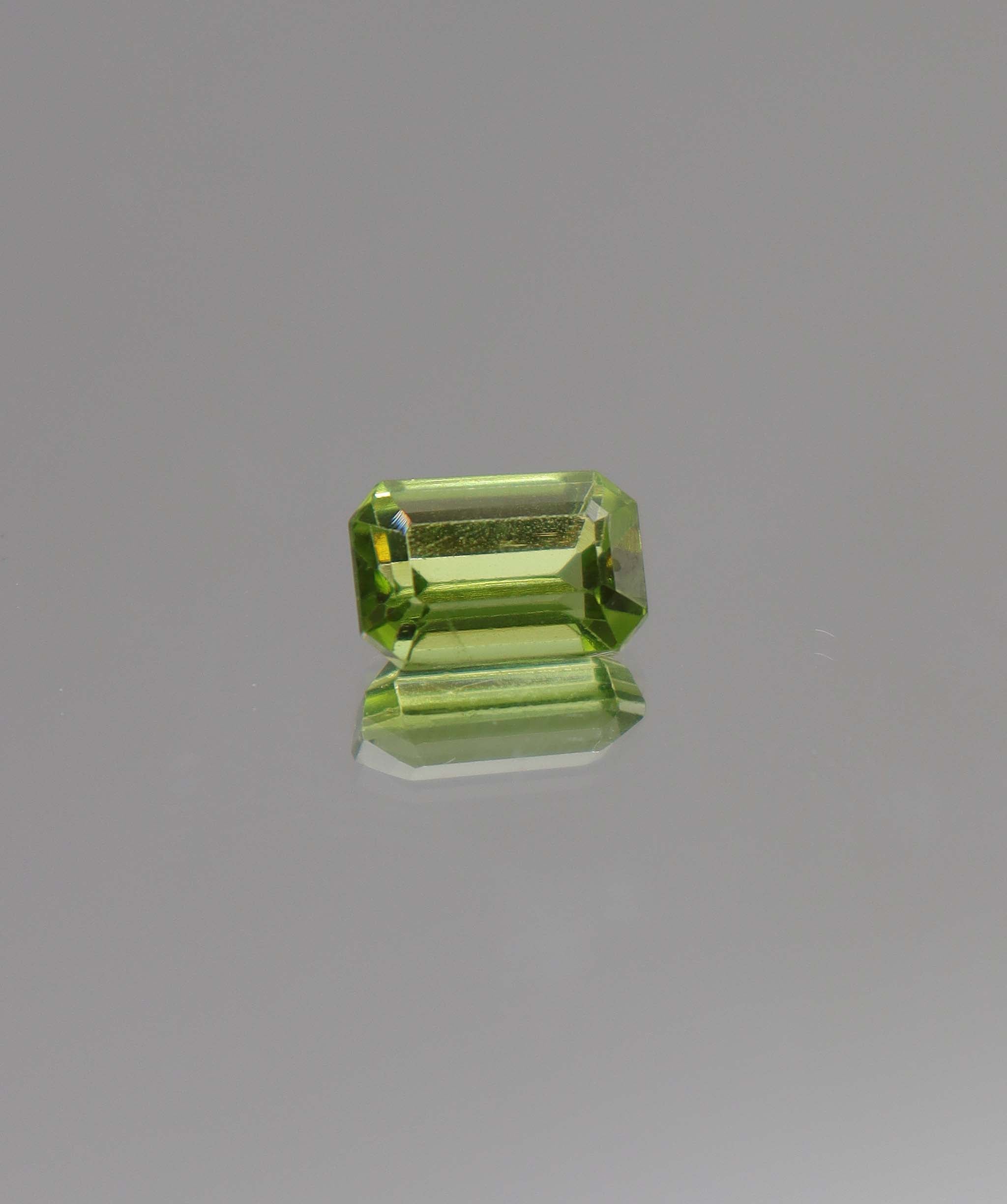 Luxury Promise 4.25ct Peridot* DXBCS0908