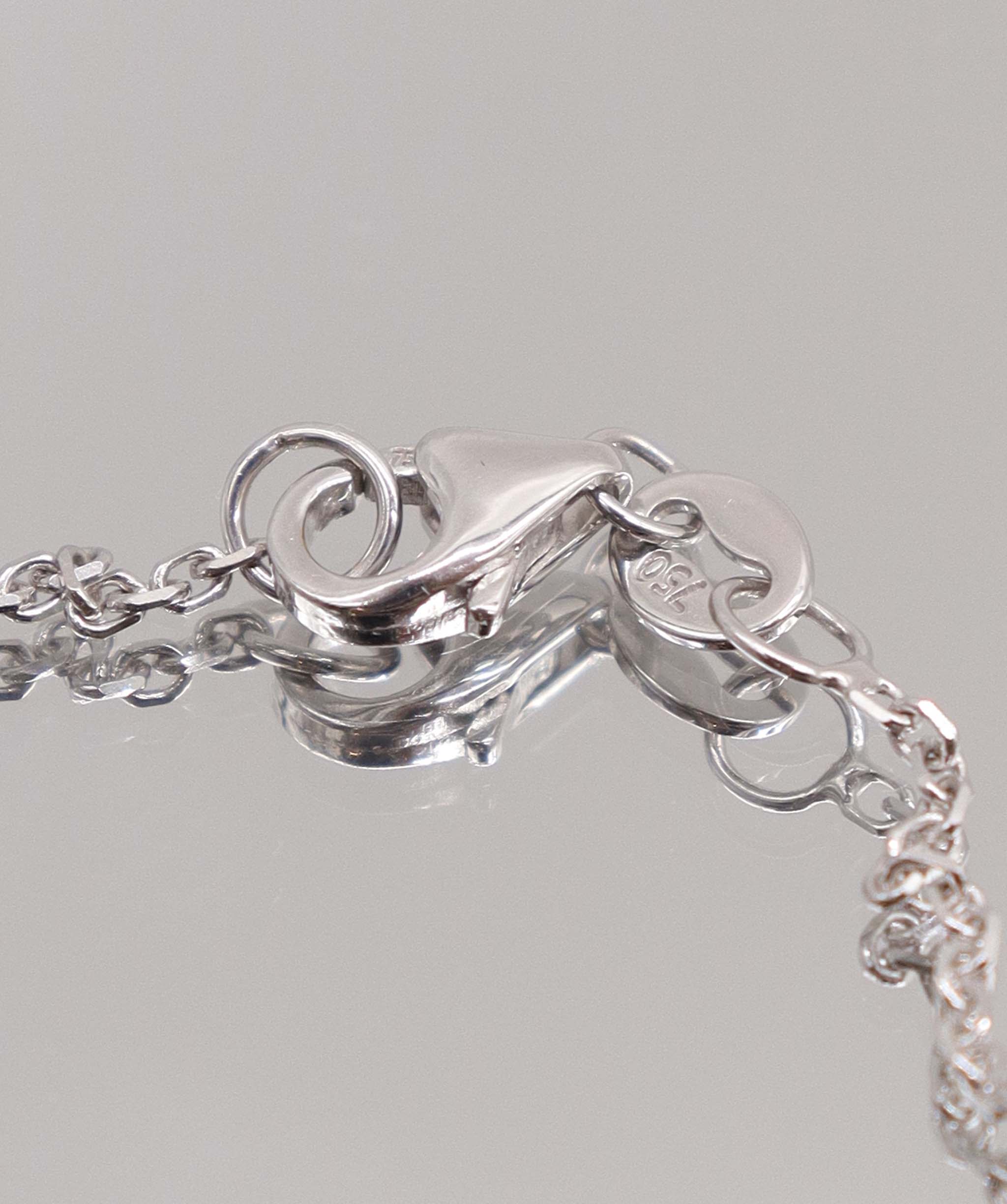 Luxury Promise 4.27CT NATURAL UNHEATED CORNFLOWER BLUE SAPP HAND CHAIN (5 PCS 18K WG) MS 8993