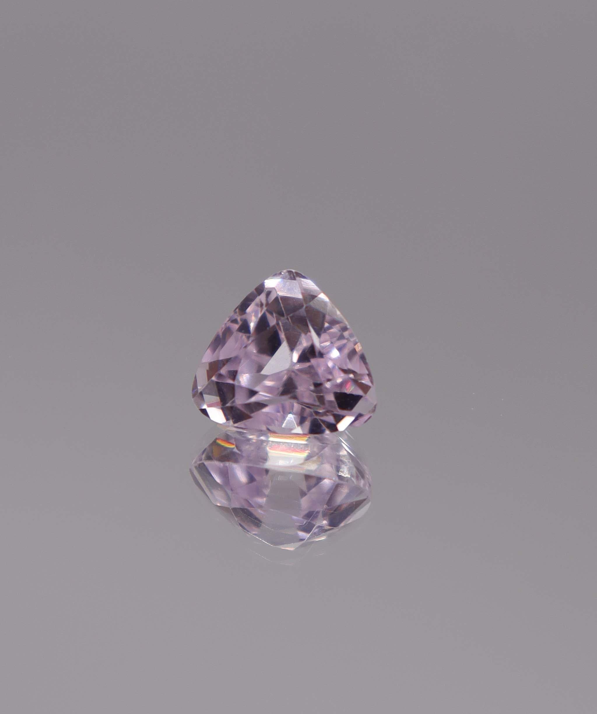 Luxury Promise 4.34ct Kunzite Trillion DXBCS3211