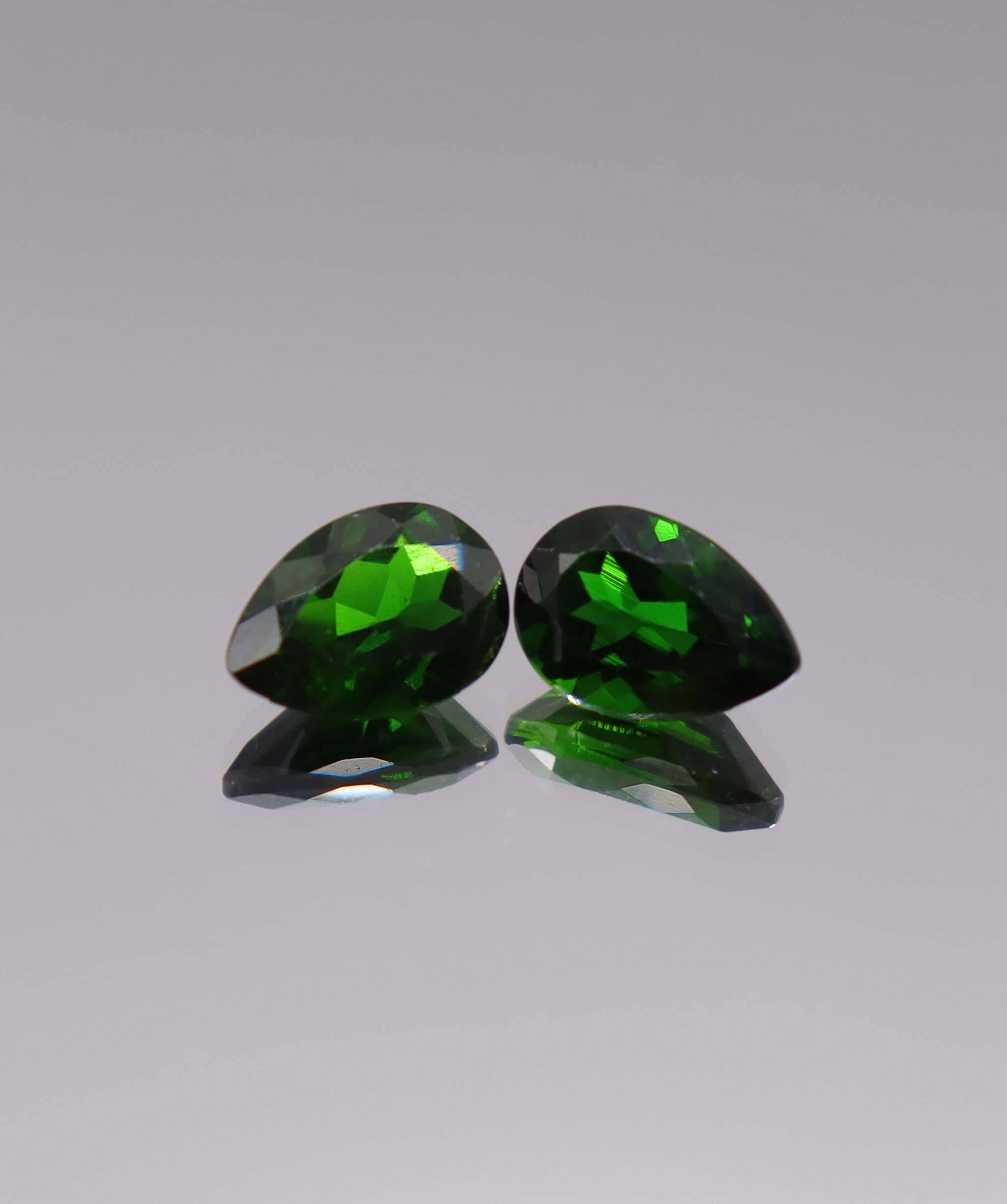 Luxury Promise 4.48ct Chrome Diopside Pear pair DXBCS3224