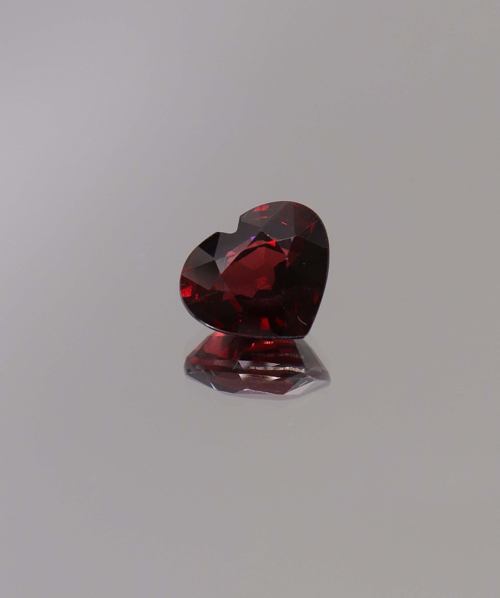 Luxury Promise 4.60ct Garnet Heart DXBCS1231