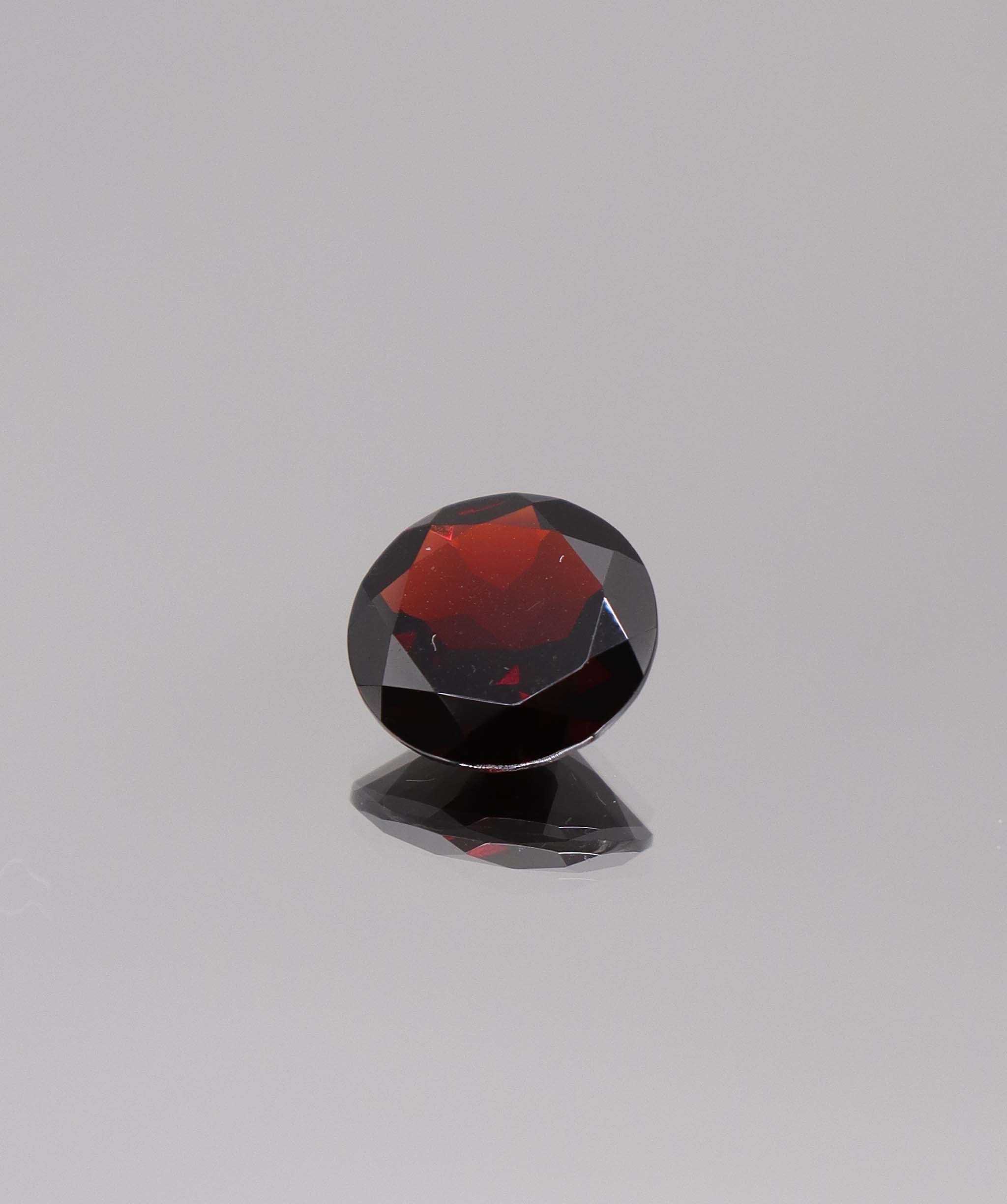 Luxury Promise 5.00ct Red Garnet Round DXBCS2864