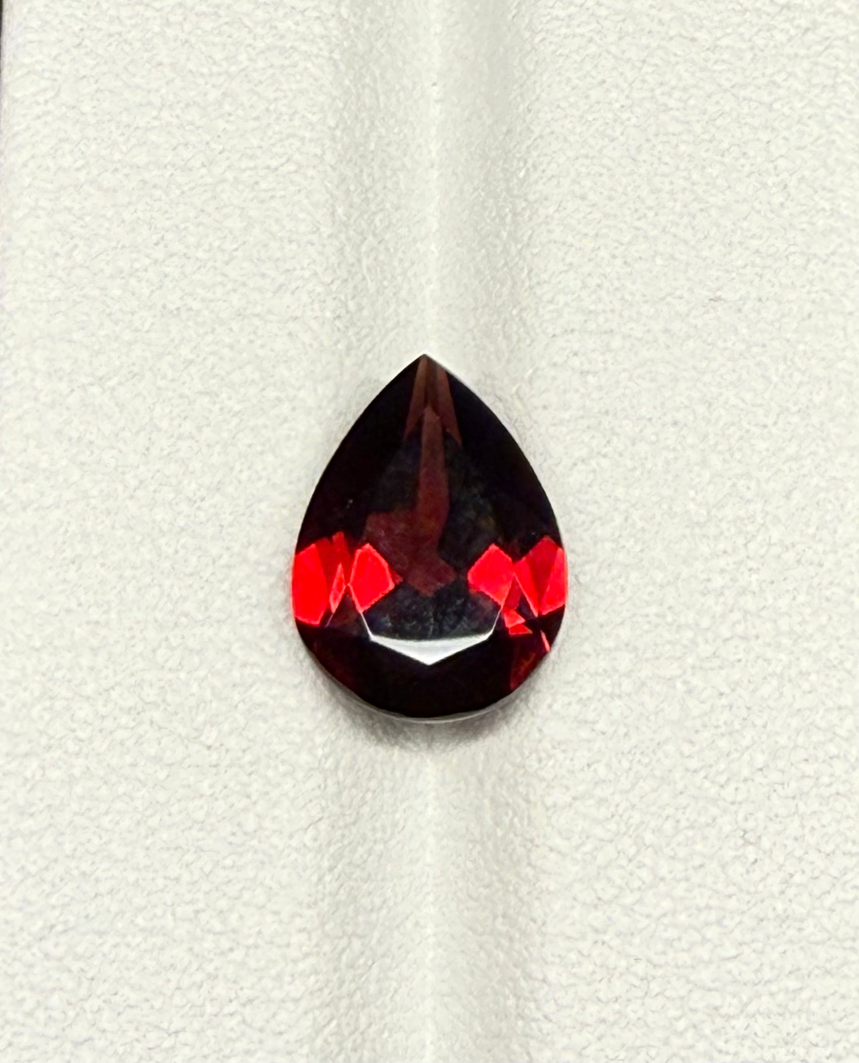 Luxury Promise 5.15ct Almandine Pear DXBCS0407