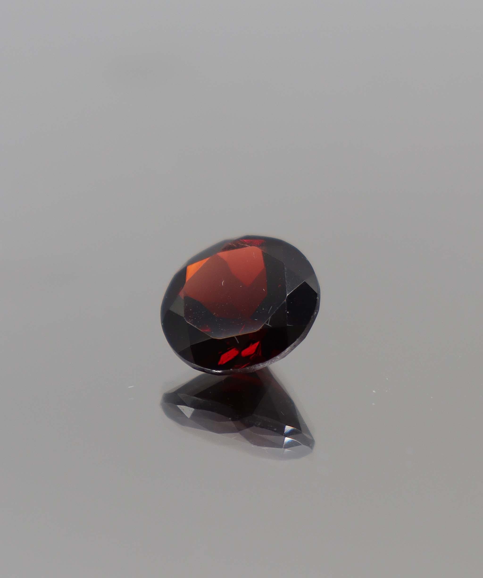 Luxury Promise 5.70ct Red Garnet Round DXBCS2865