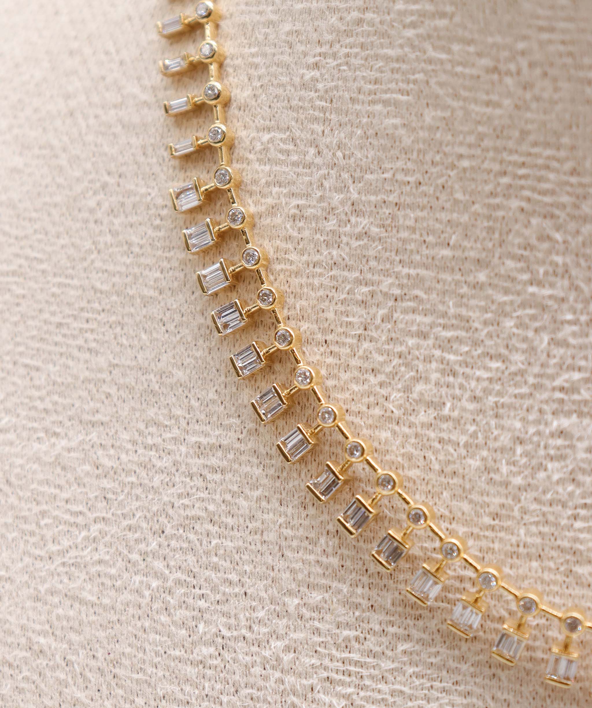 Luxury Promise 5.80ct Diamonds Necklace ASC6895