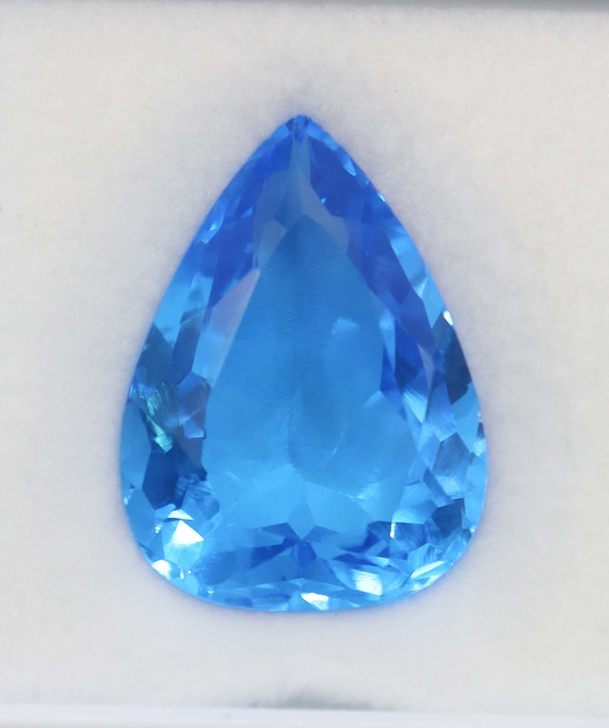 Luxury Promise 55.75CTNATURAL BLUE TOPAZ ( SWISS BLUE ) MS 9063-1