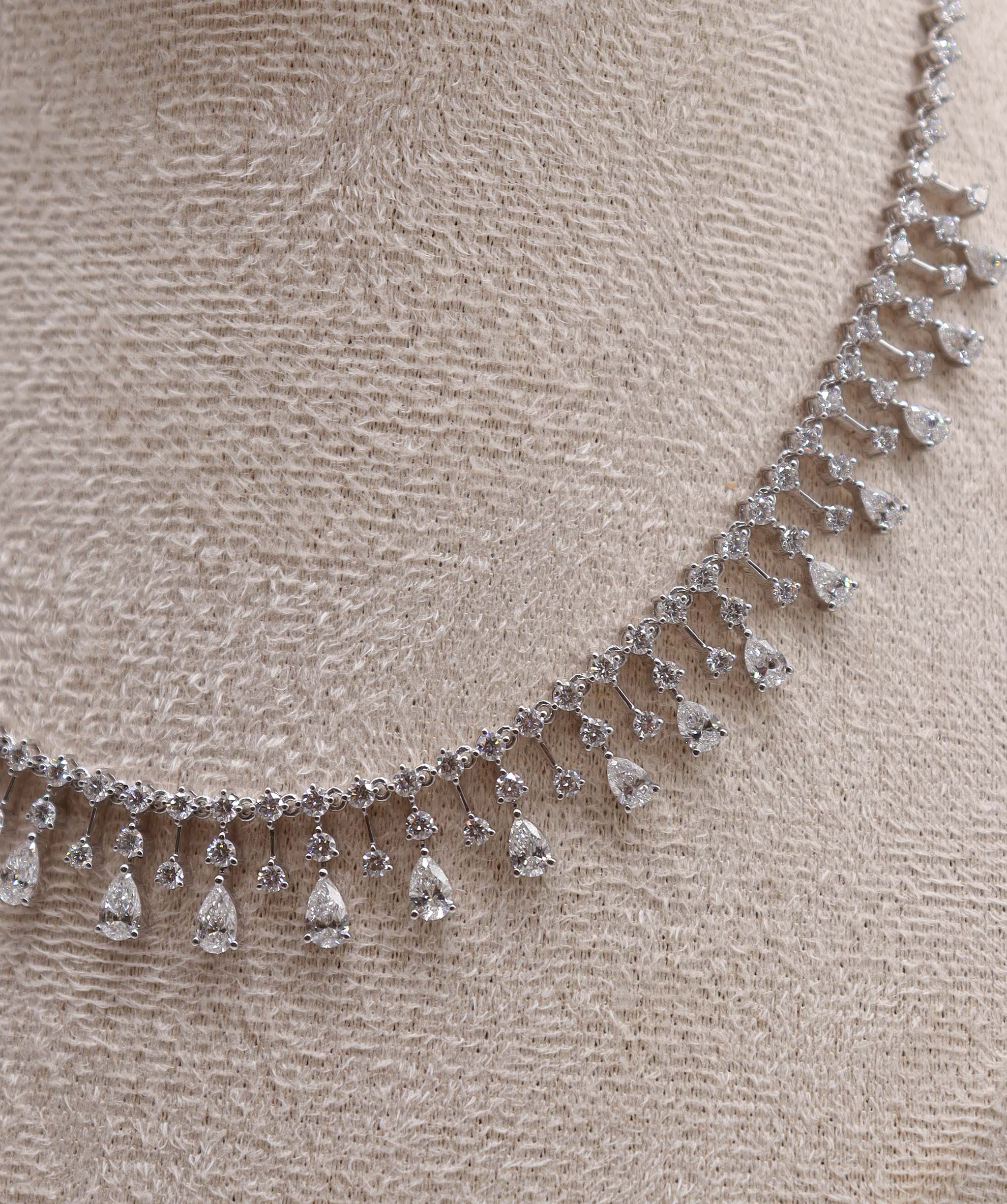 Luxury Promise 6.61ct diamond PENDENT P-F84G