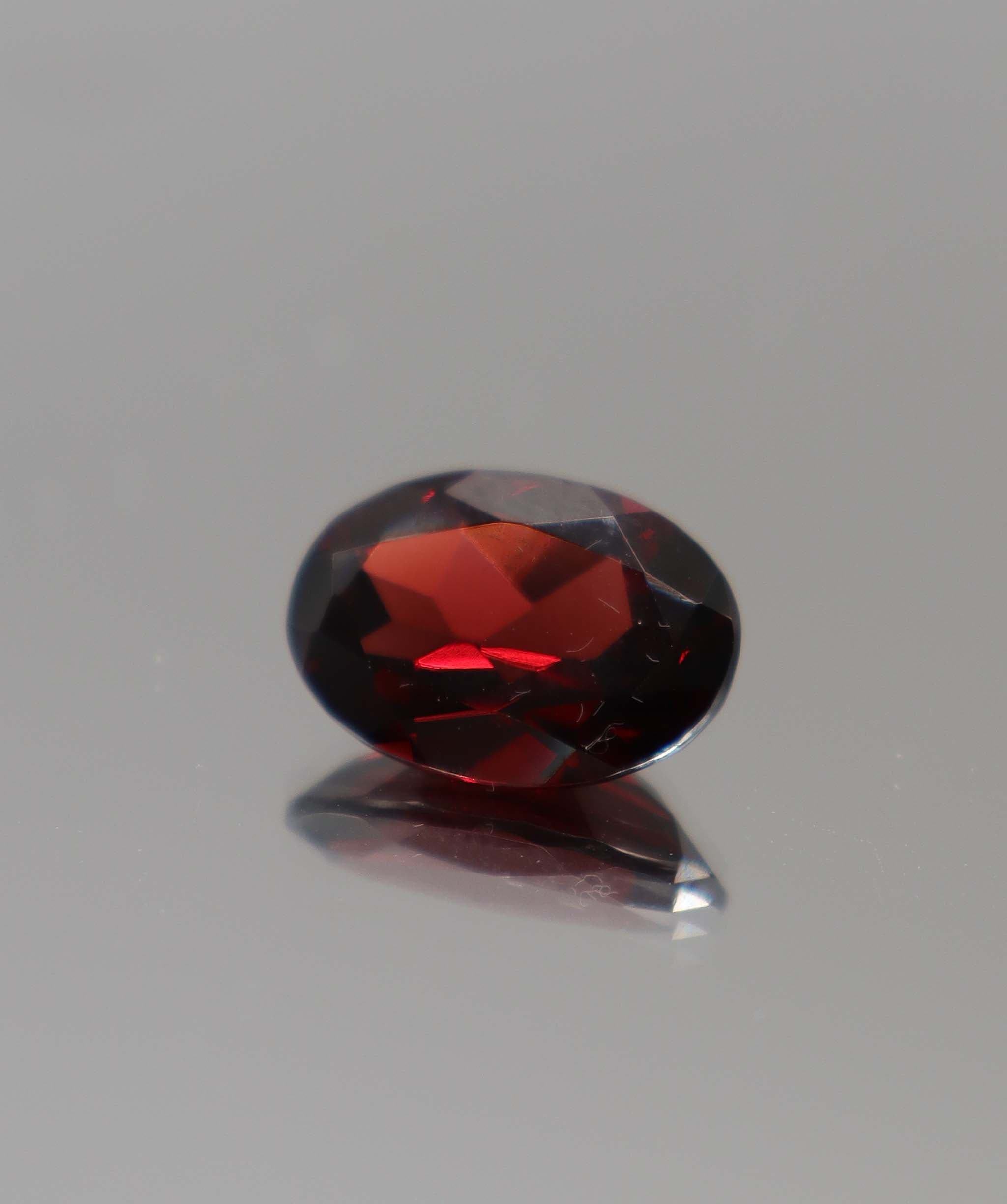 Luxury Promise 6.75ct Red Garnet Oval DXBCS2860