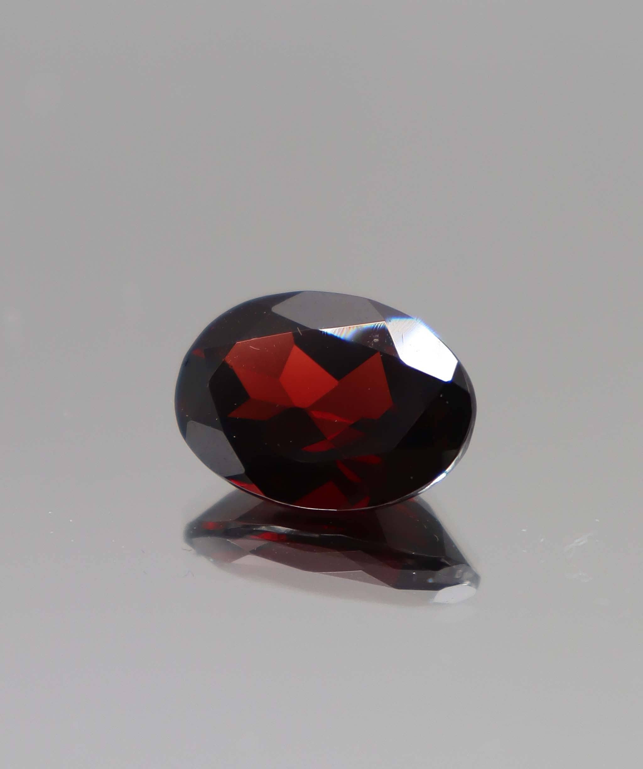 Luxury Promise 7.10ct Red Garnet Oval DXBCS2859