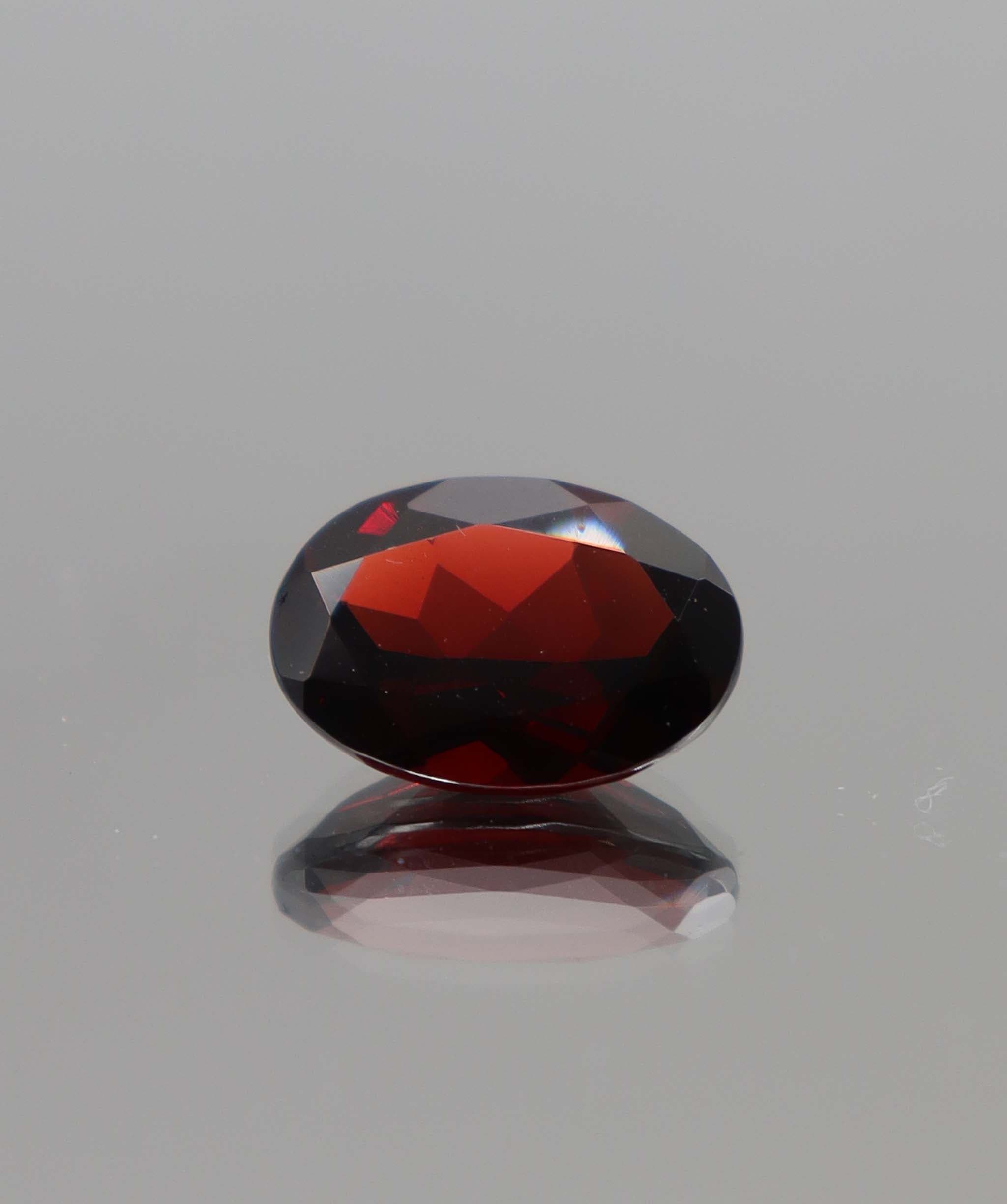 Luxury Promise 7.10ct Red Garnet Oval DXBCS2859