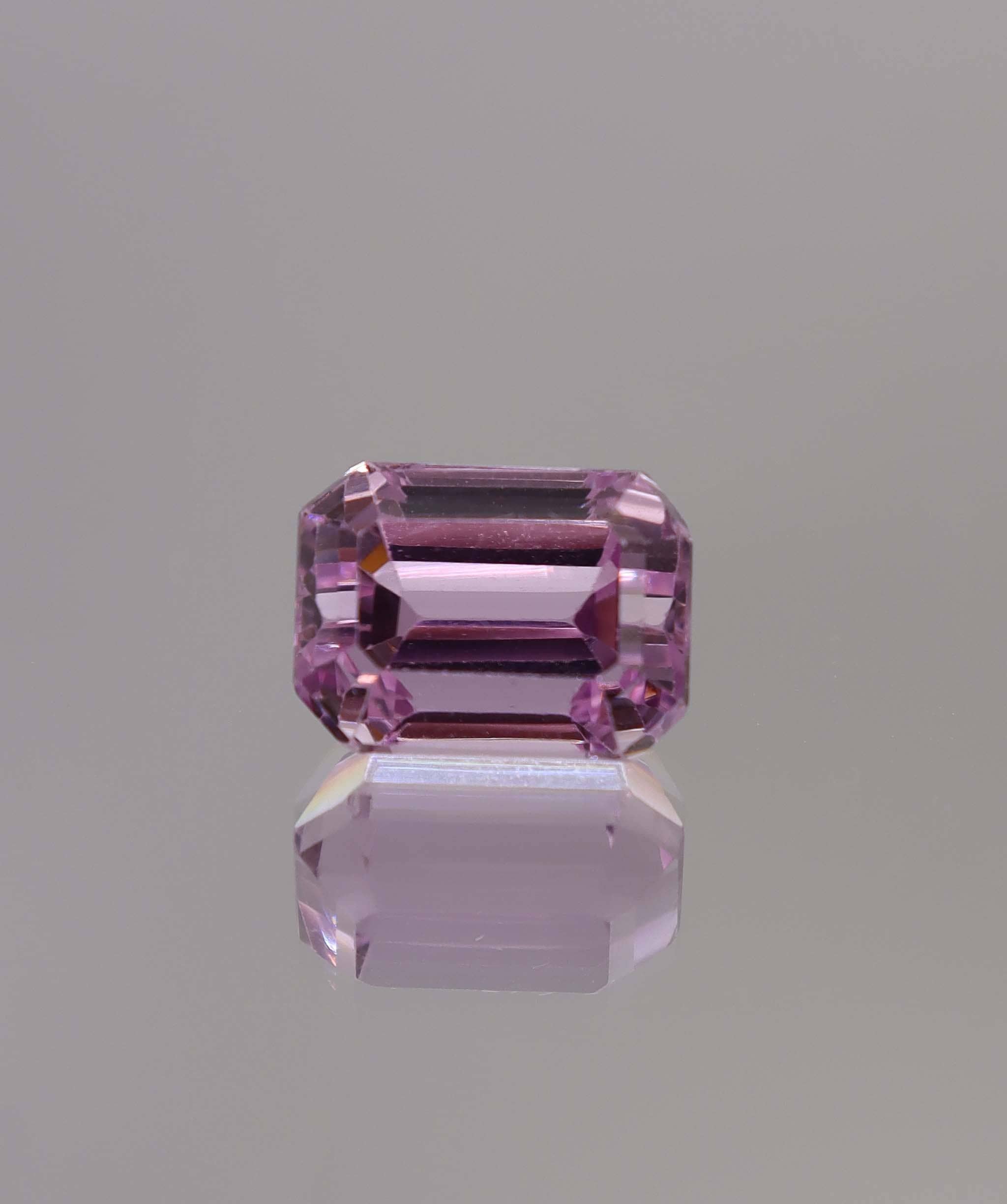 Luxury Promise 8.76ct Emerald Cut Kunzite DXBS6119