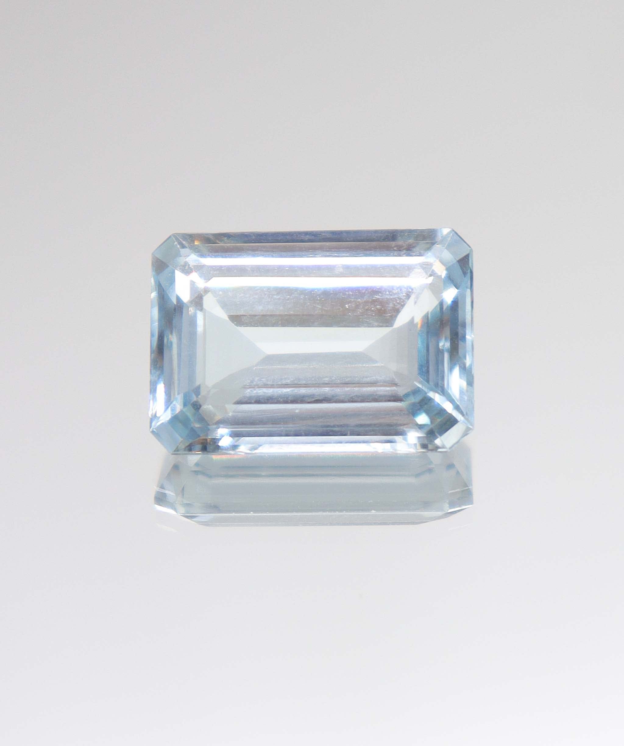 Luxury Promise 8.9ct aquamarine DXBCS2928