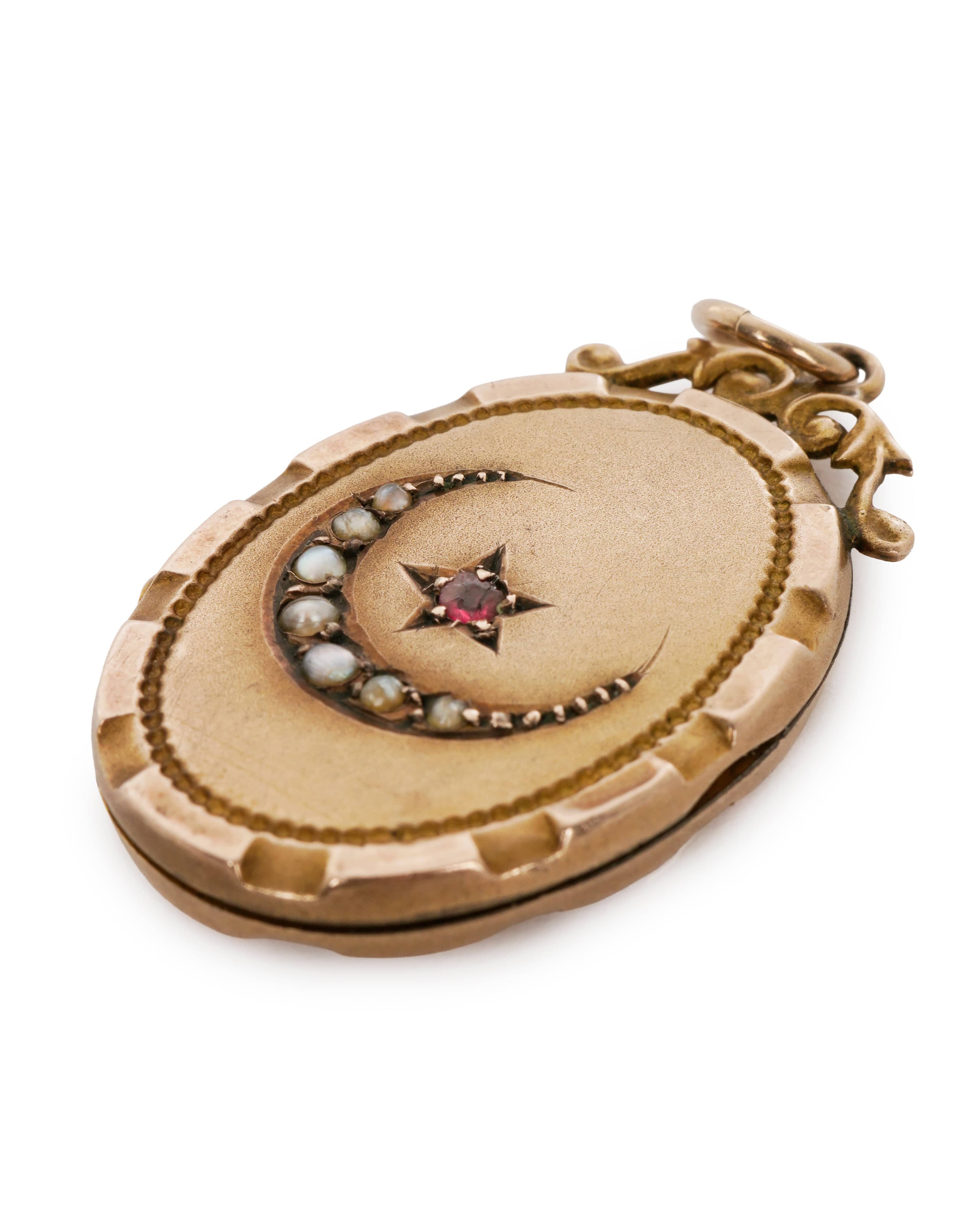 Luxury Promise 9ct gold back and front locket moon motif ALTC0508