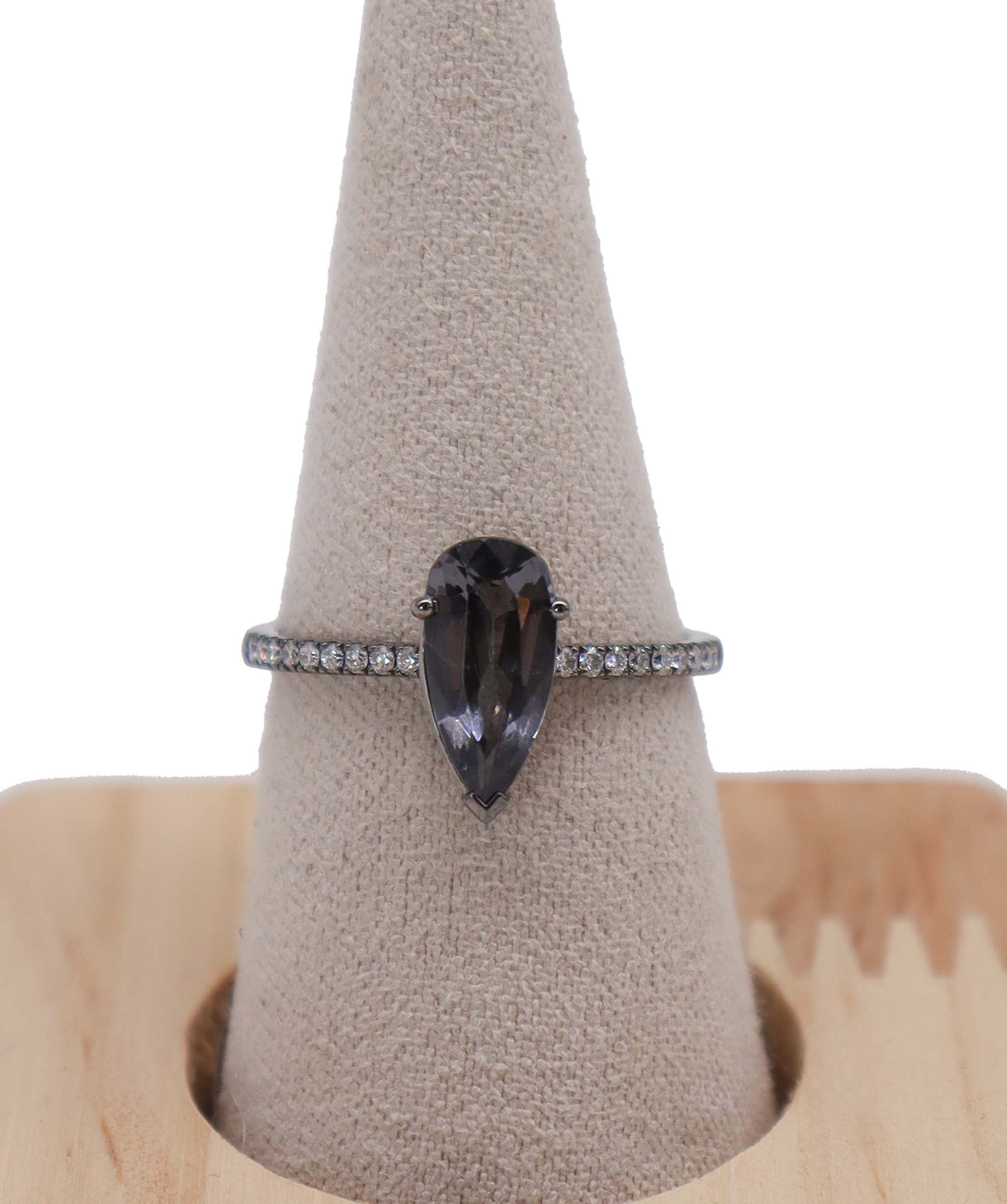 Luxury Promise BLACK RHODIUM wg ring us8 1.58cts spinel DXBD0254