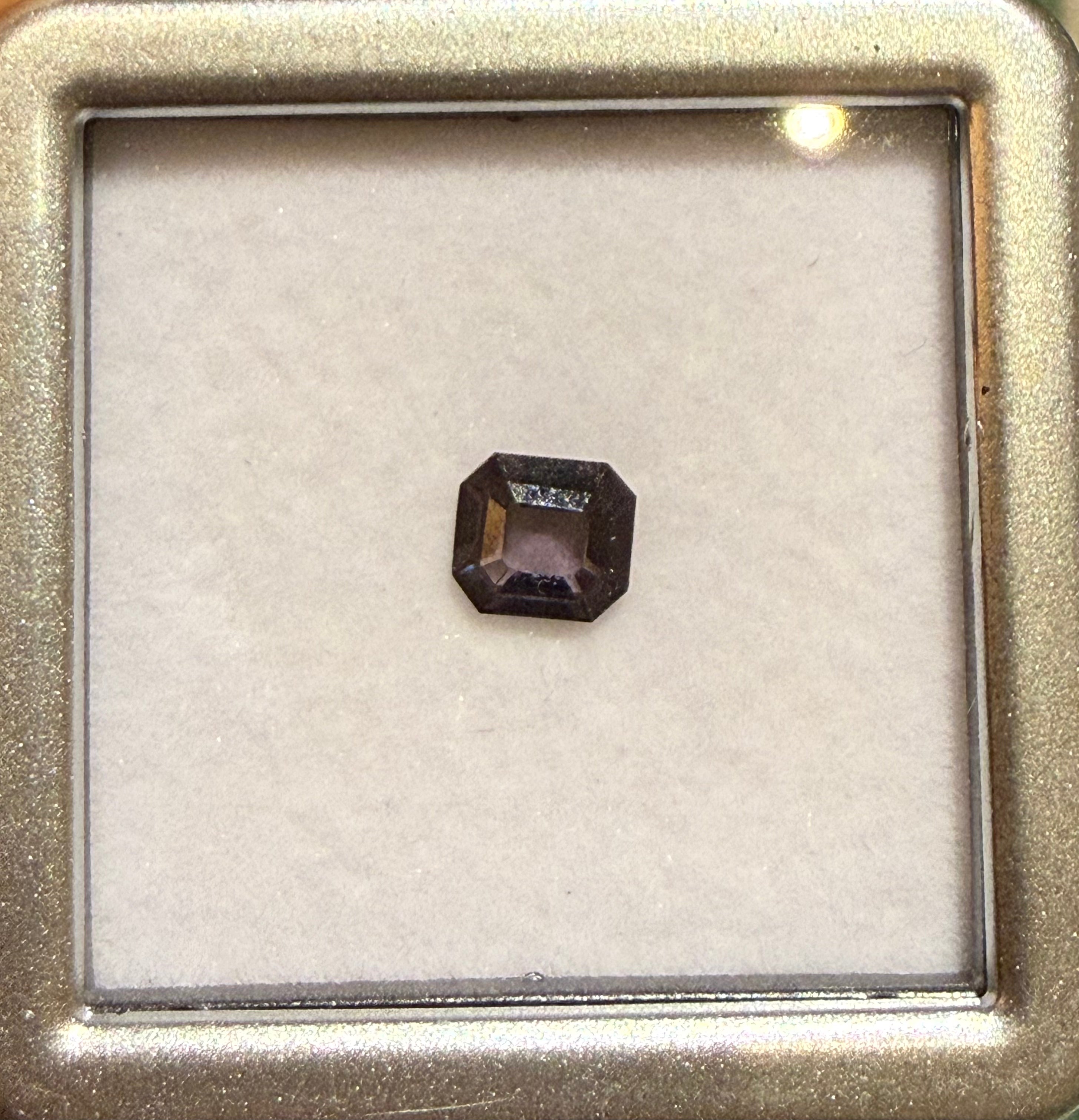 Luxury Promise Burmese Spinel 20 DXBS5539