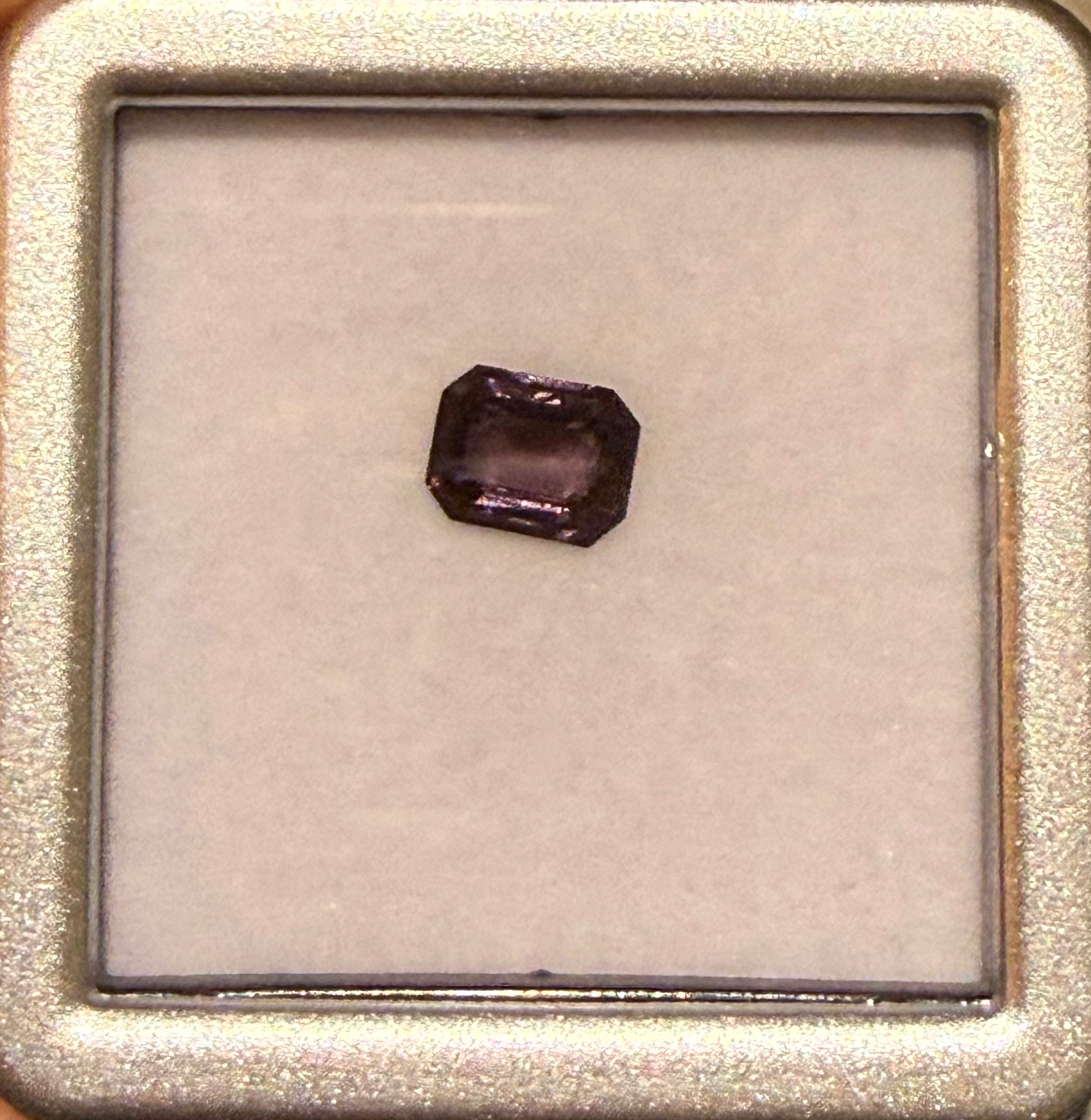 Luxury Promise Burmese Spinel 23 DXBS5542