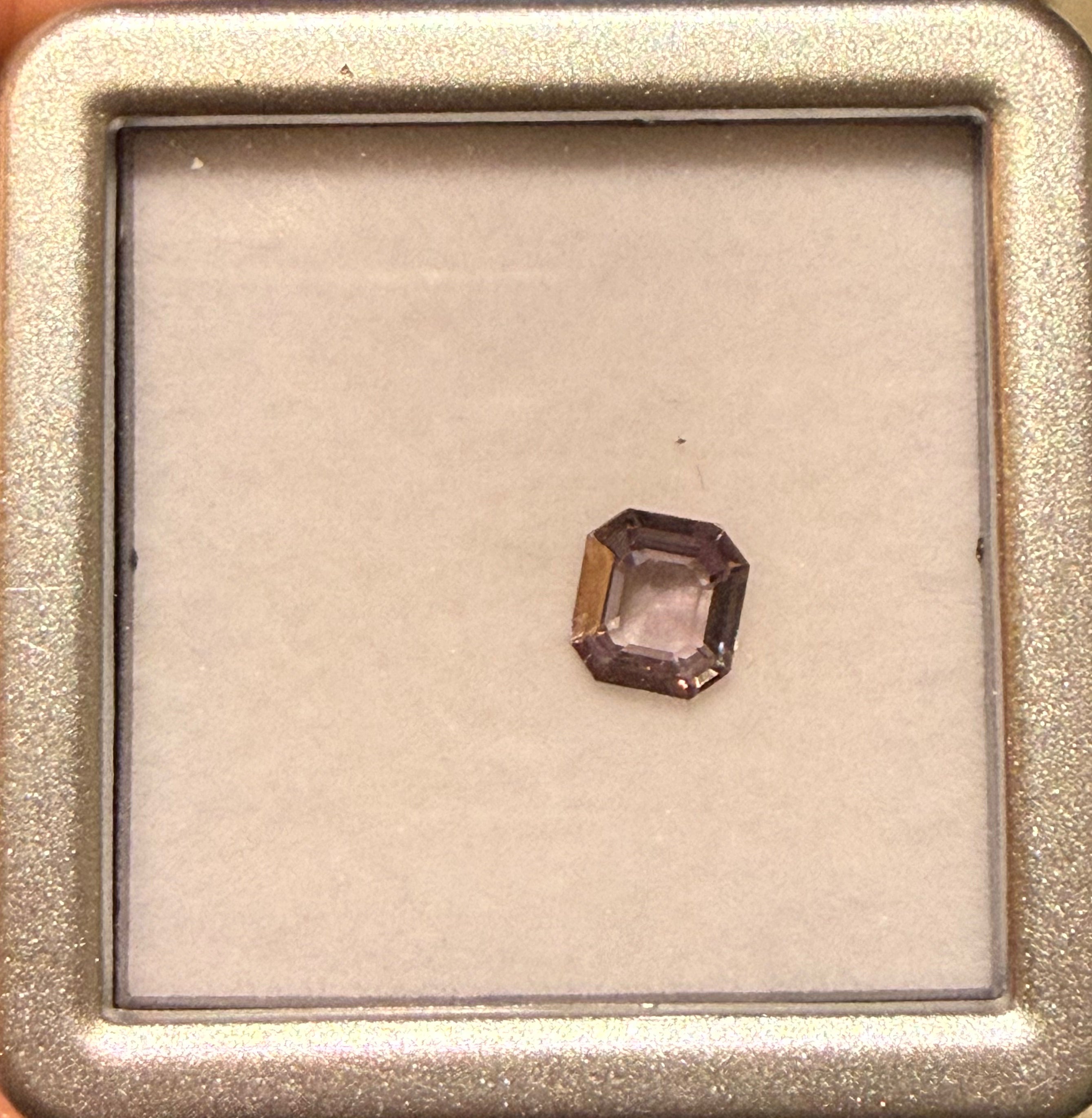 Luxury Promise Burmese Spinel 25 DXBS5544