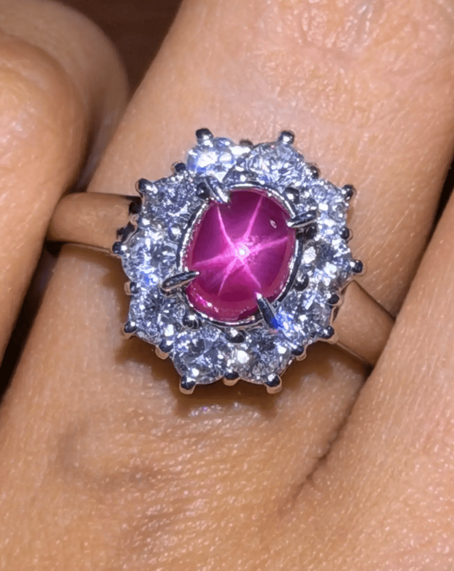 Luxury Promise Cabochon Ruby Cluster Halo Ring in PT900 / 6.5g, R1.96ct, D0.98ct 04S75 JJC0068