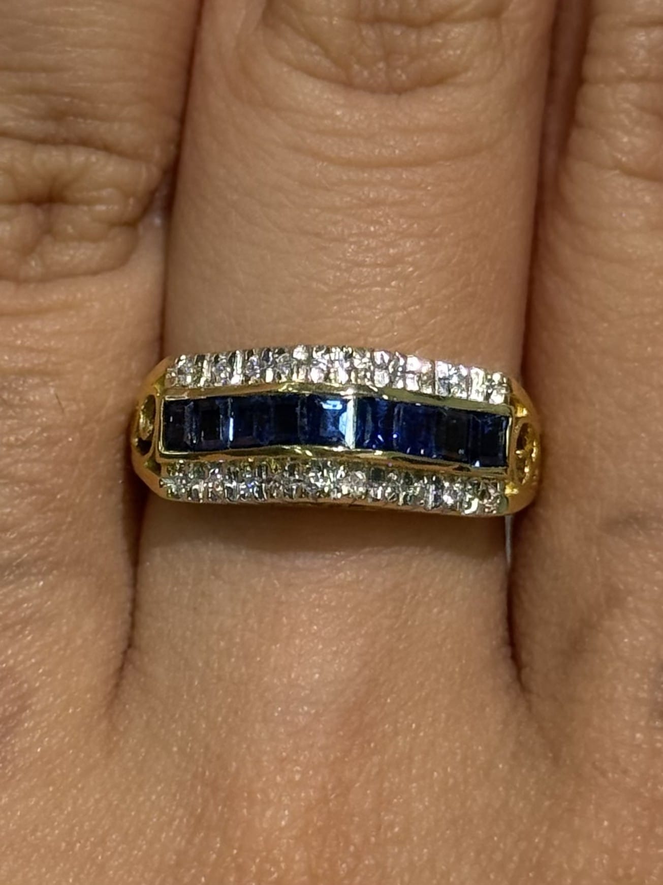 Luxury Promise Channel-Set Blue Sapphire Band with Diamond Pavé in 18K / 4.30g / Size 5.75 US 024301 JJC0008